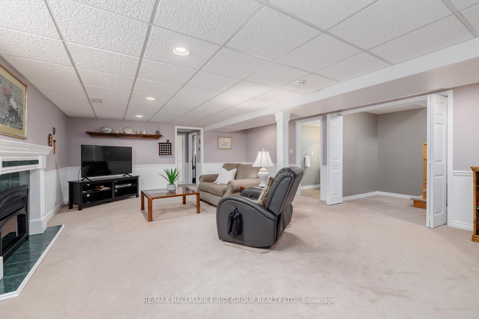 Photo 16 of 8 South Garden Court, Scugog, Port Perry — HOMEH