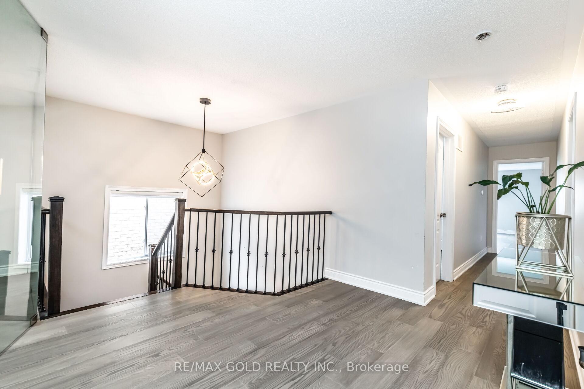 Photo 33 of 124 Morden Drive W, Shelburne — HOMEH