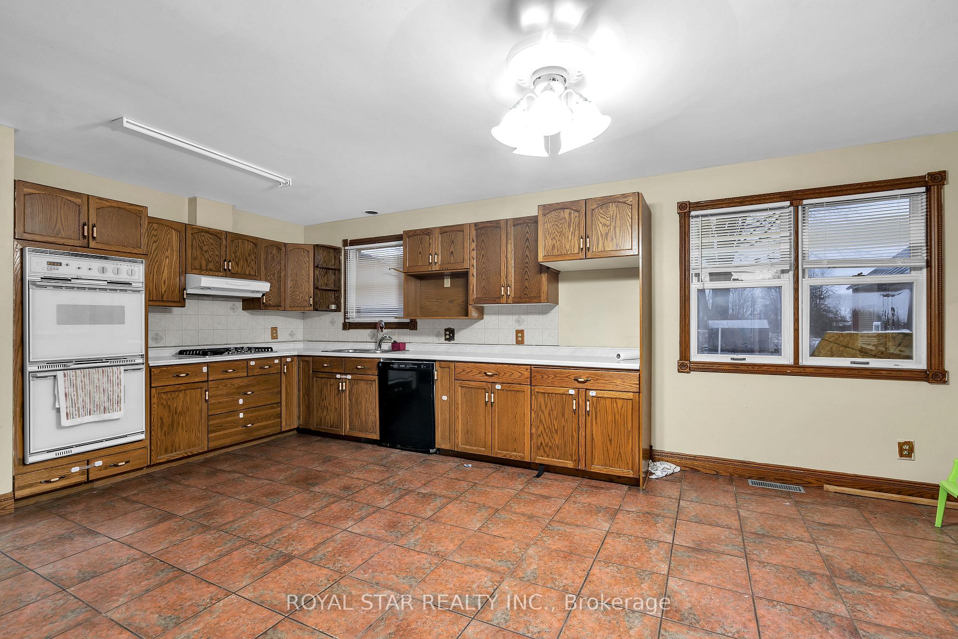 Photo 15 of 37732 Talbot Line, Southwold, Frome — HOMEH