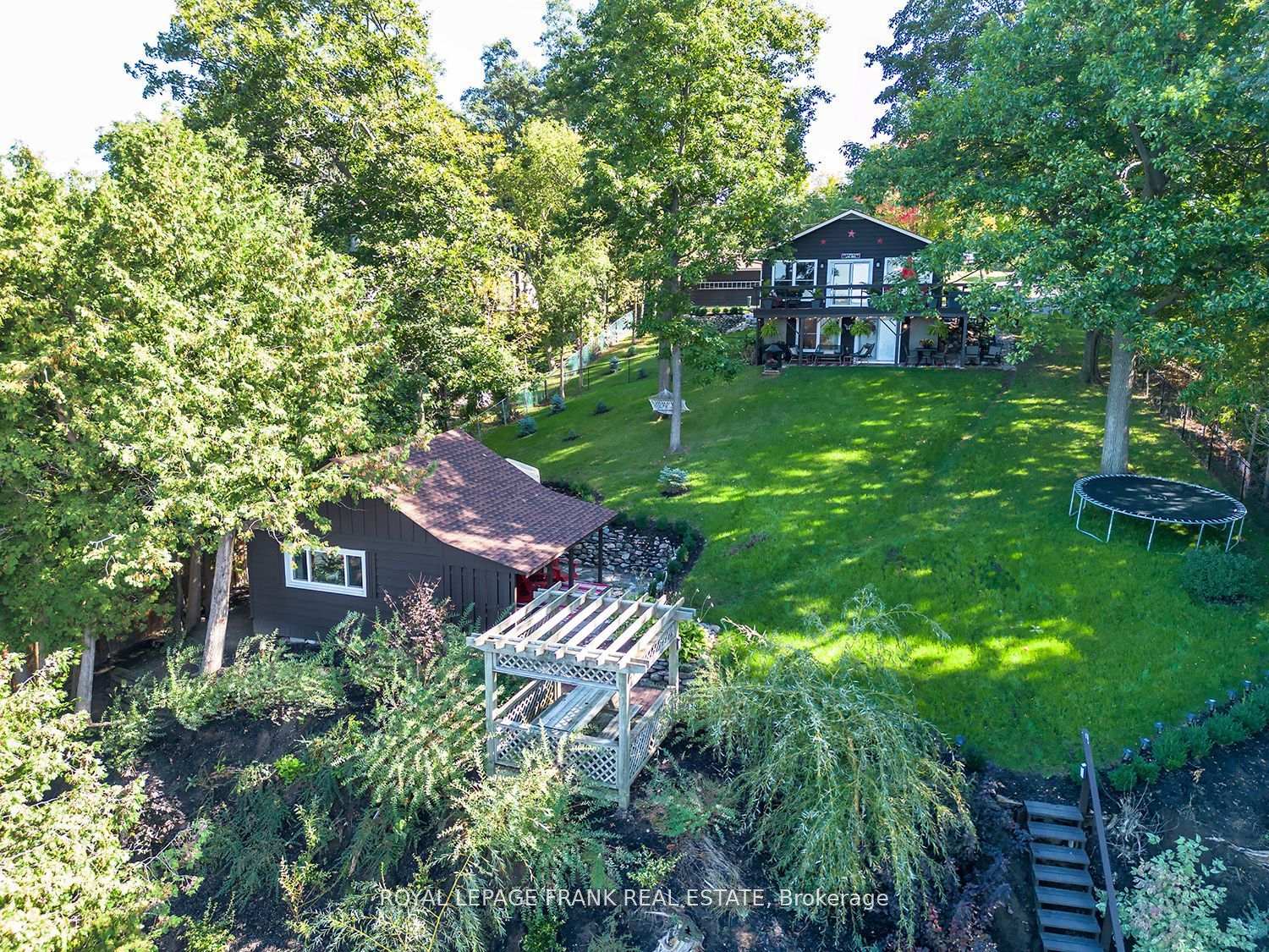Photo 4 of 4 Pettet Drive, Scugog, Port Perry — HOMEH