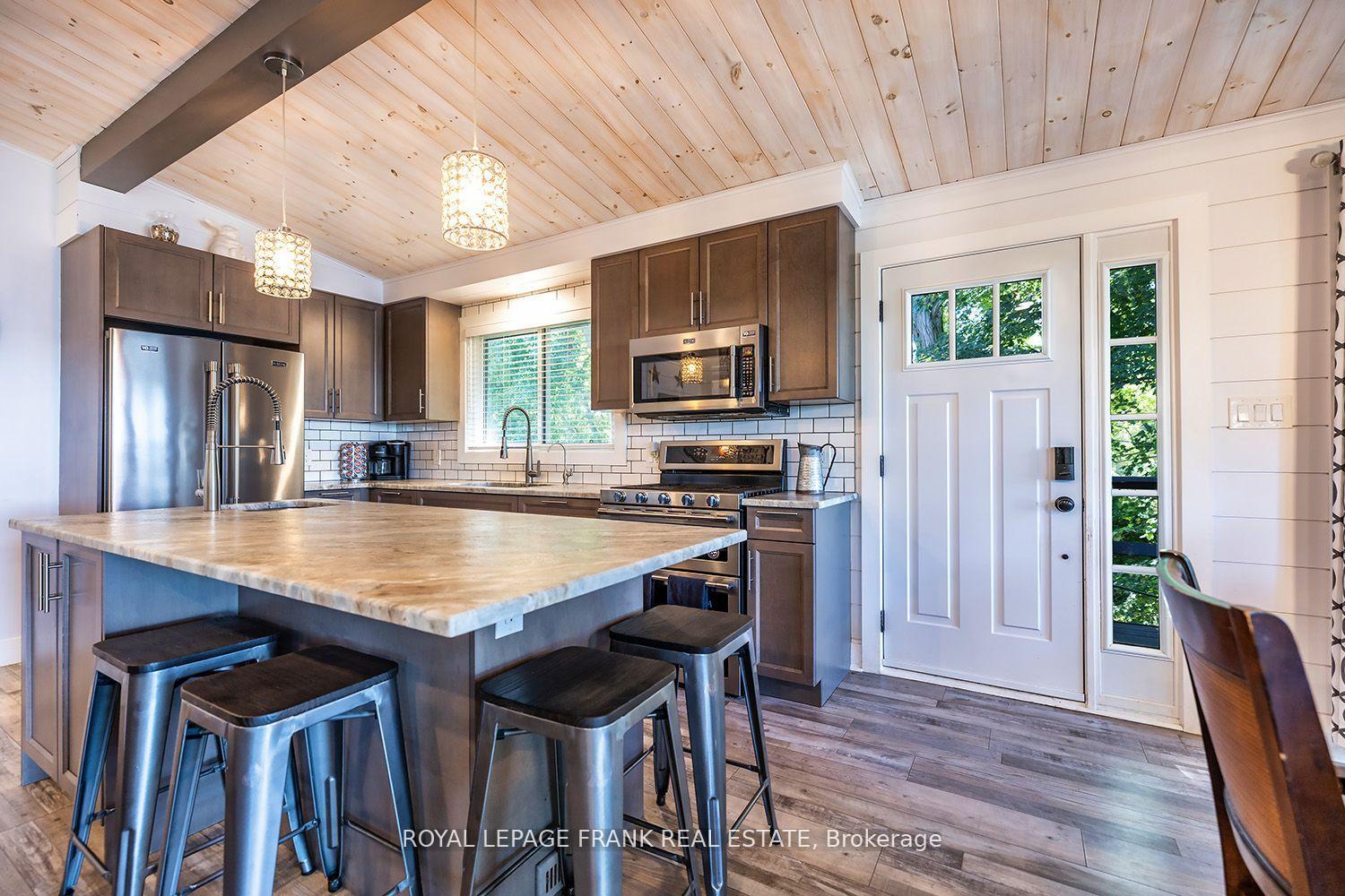 Photo 19 of 4 Pettet Drive, Scugog, Port Perry — HOMEH