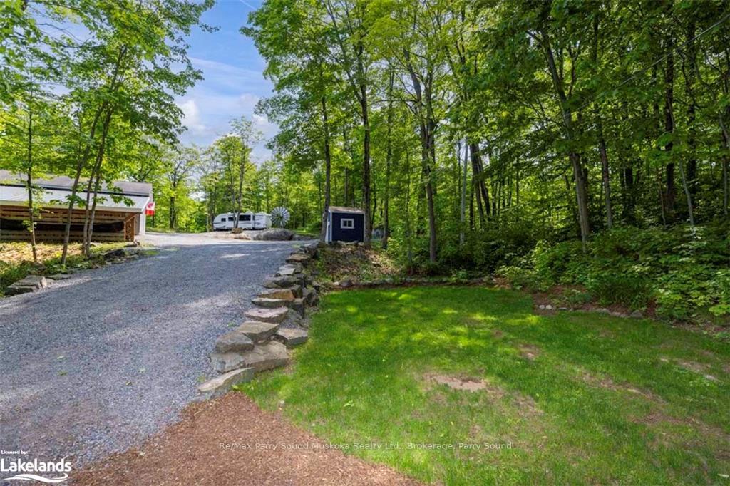 Photo 8 of 11 White Pine Road, Seguin — HOMEH
