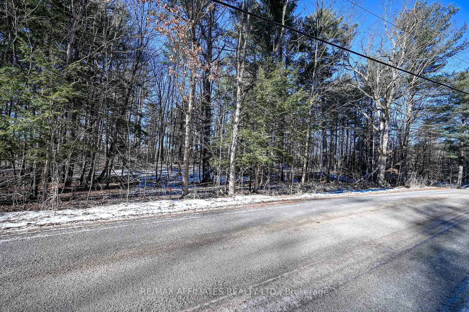 Front of 00 Clear Lake Road