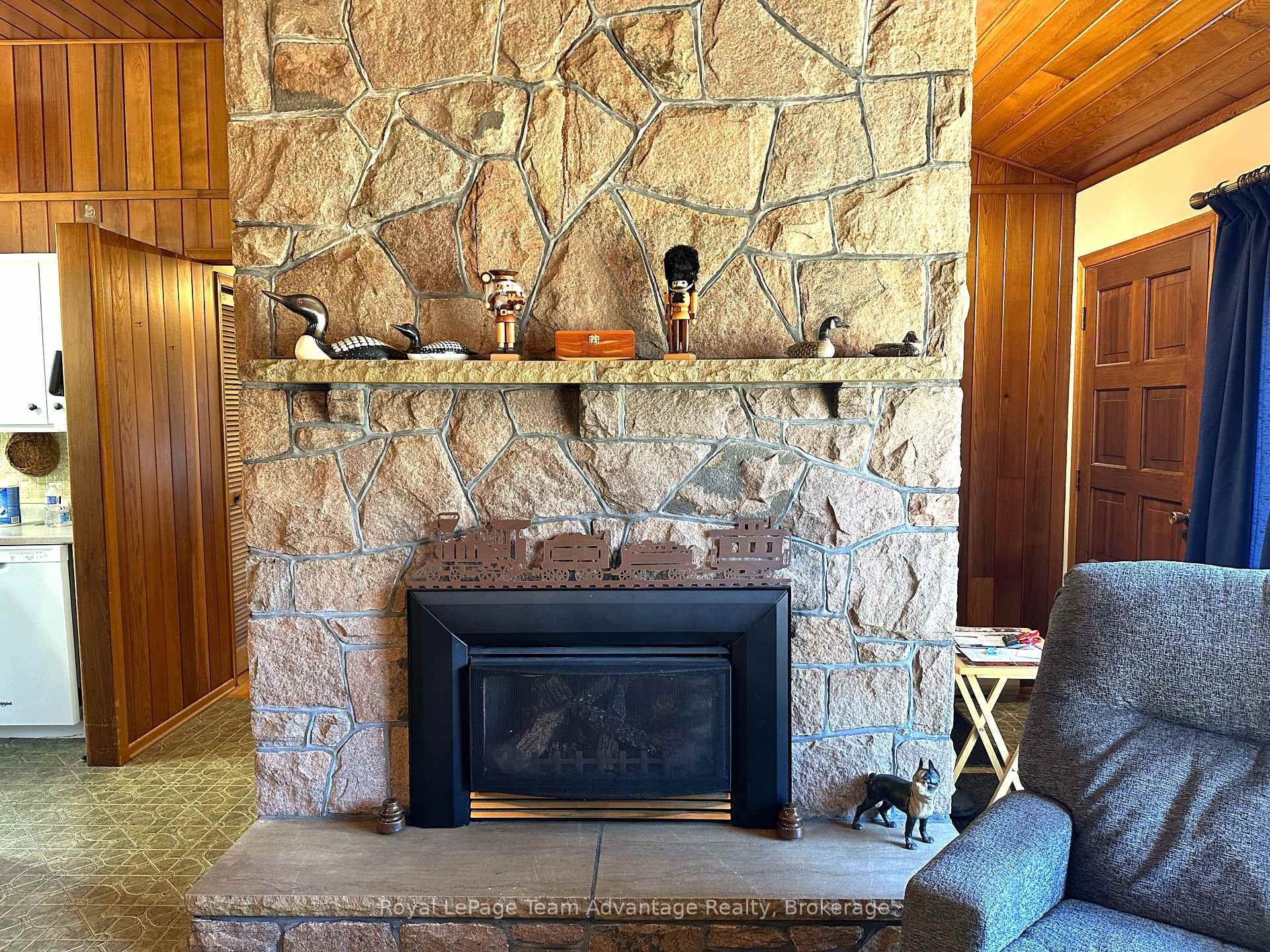 Photo 5 of 709 141 Highway, Seguin — HOMEH