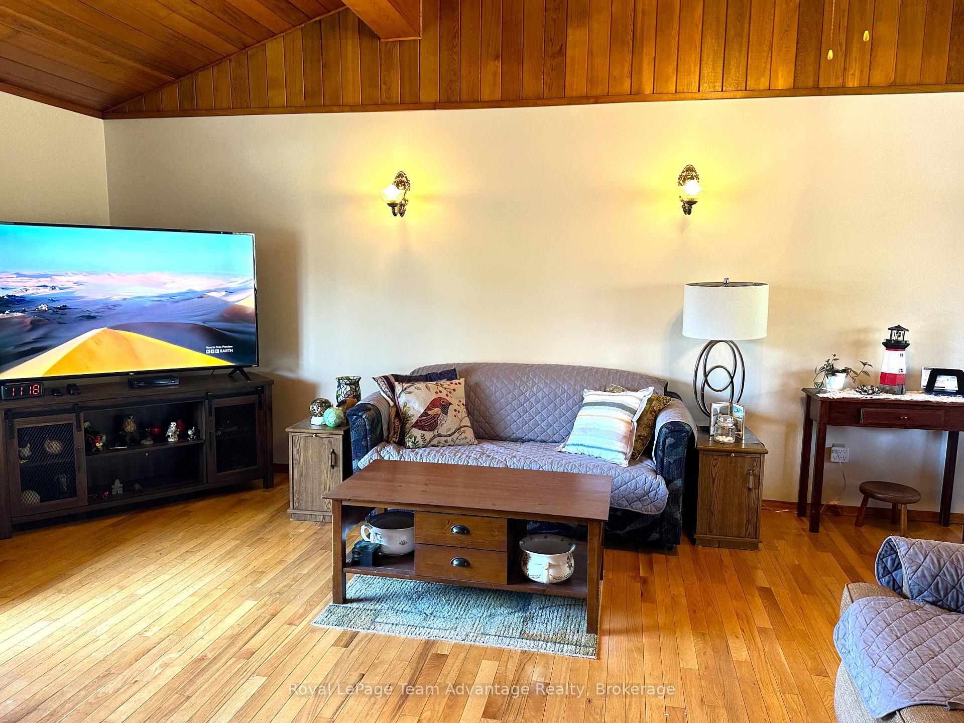 Photo 9 of 709 141 Highway, Seguin — HOMEH