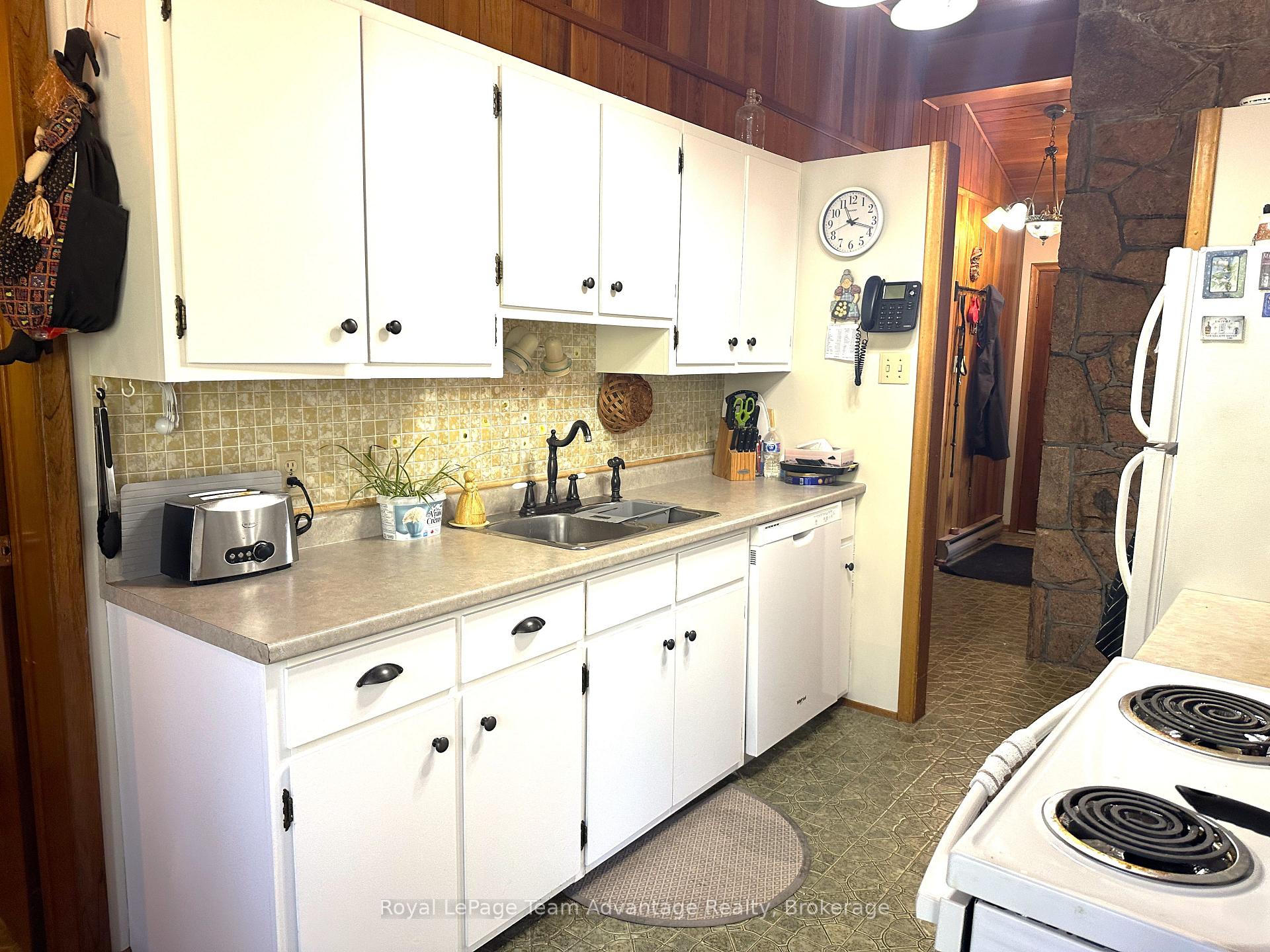 Photo 15 of 709 141 Highway, Seguin — HOMEH