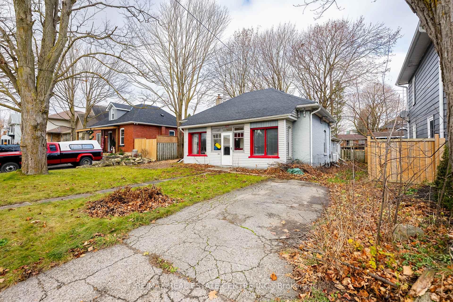 Photo 3 of 326 Andrew Street, Shelburne — HOMEH