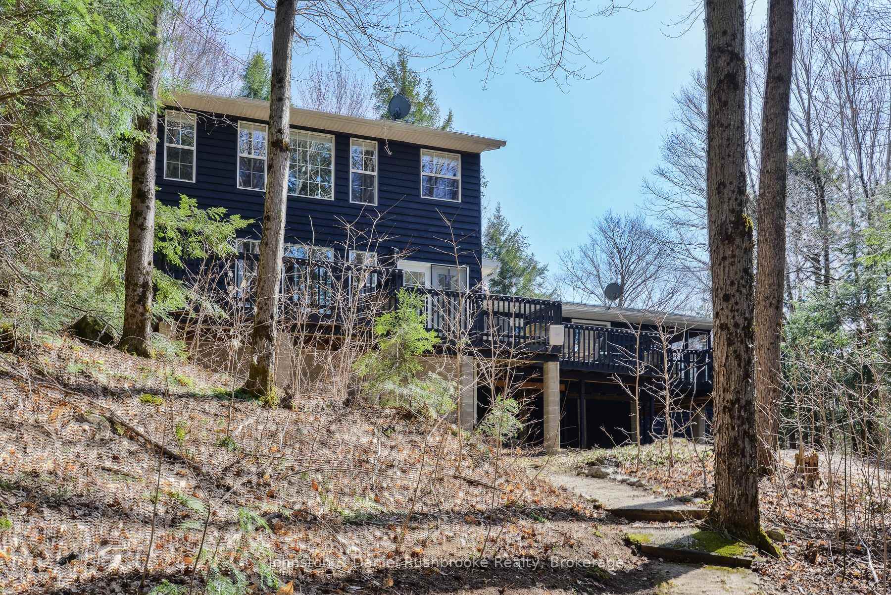 Photo 1 of 26 Woodland Drive, Seguin — HOMEH