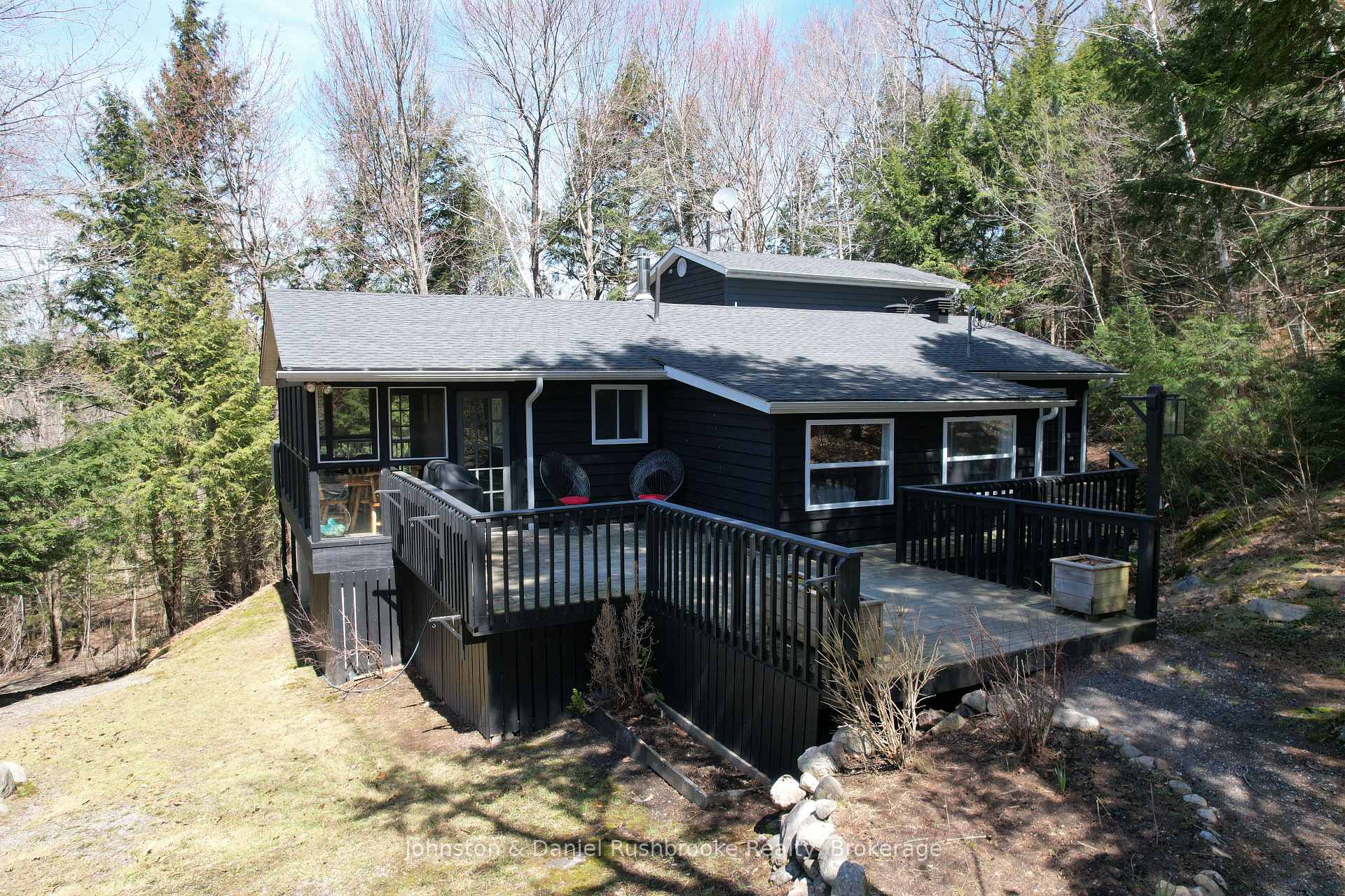 Photo 2 of 26 Woodland Drive, Seguin — HOMEH