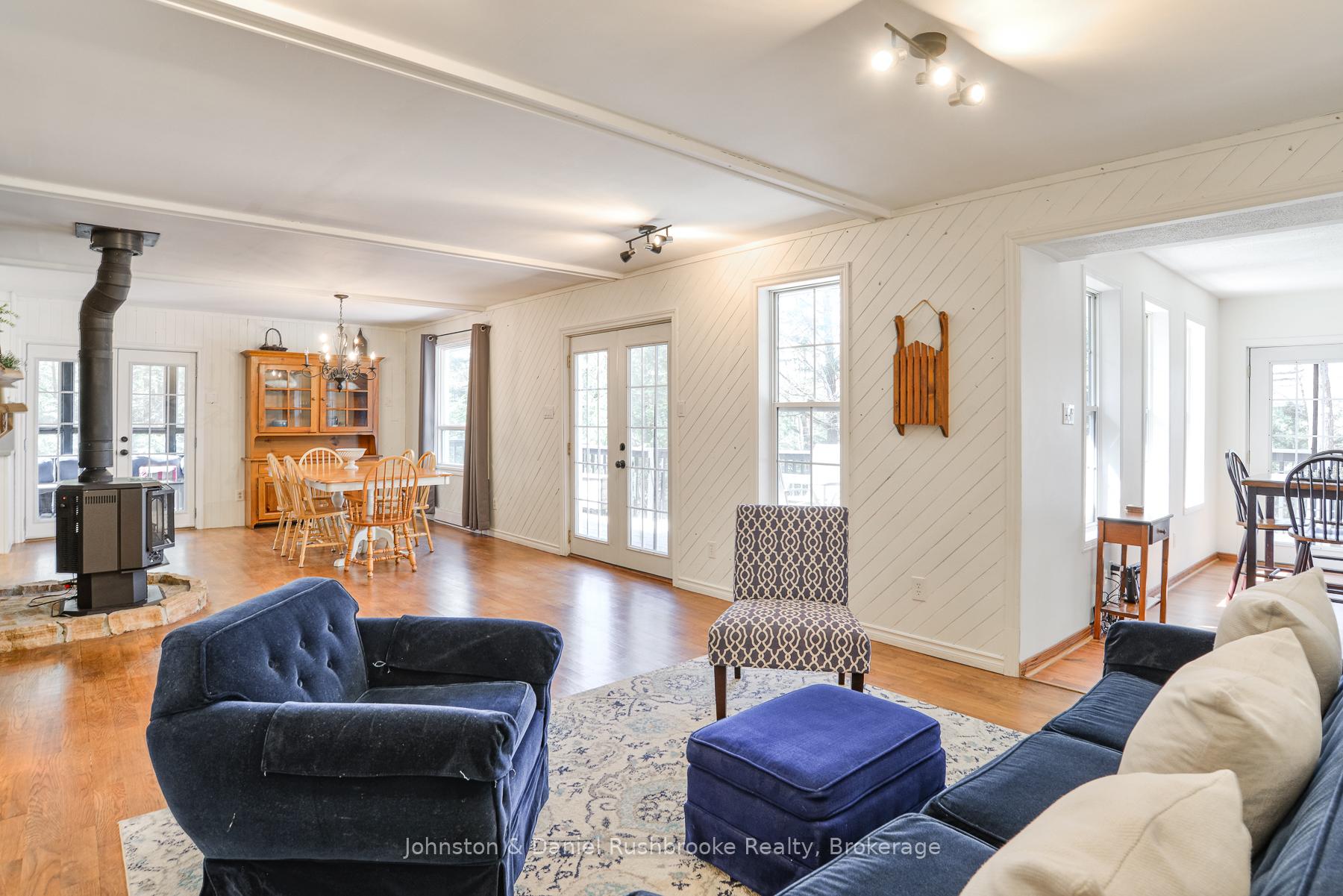 Photo 5 of 26 Woodland Drive, Seguin — HOMEH