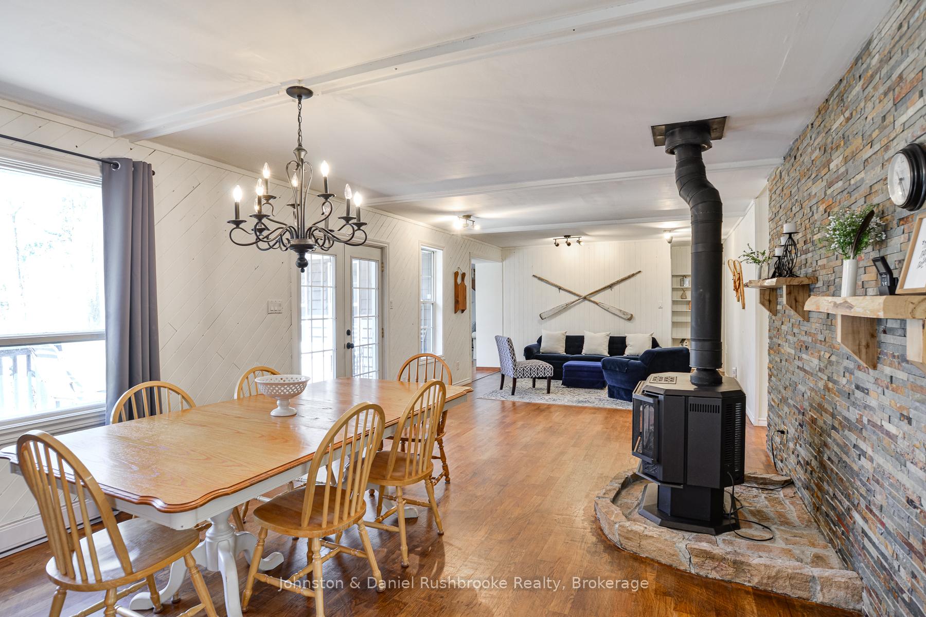 Photo 6 of 26 Woodland Drive, Seguin — HOMEH