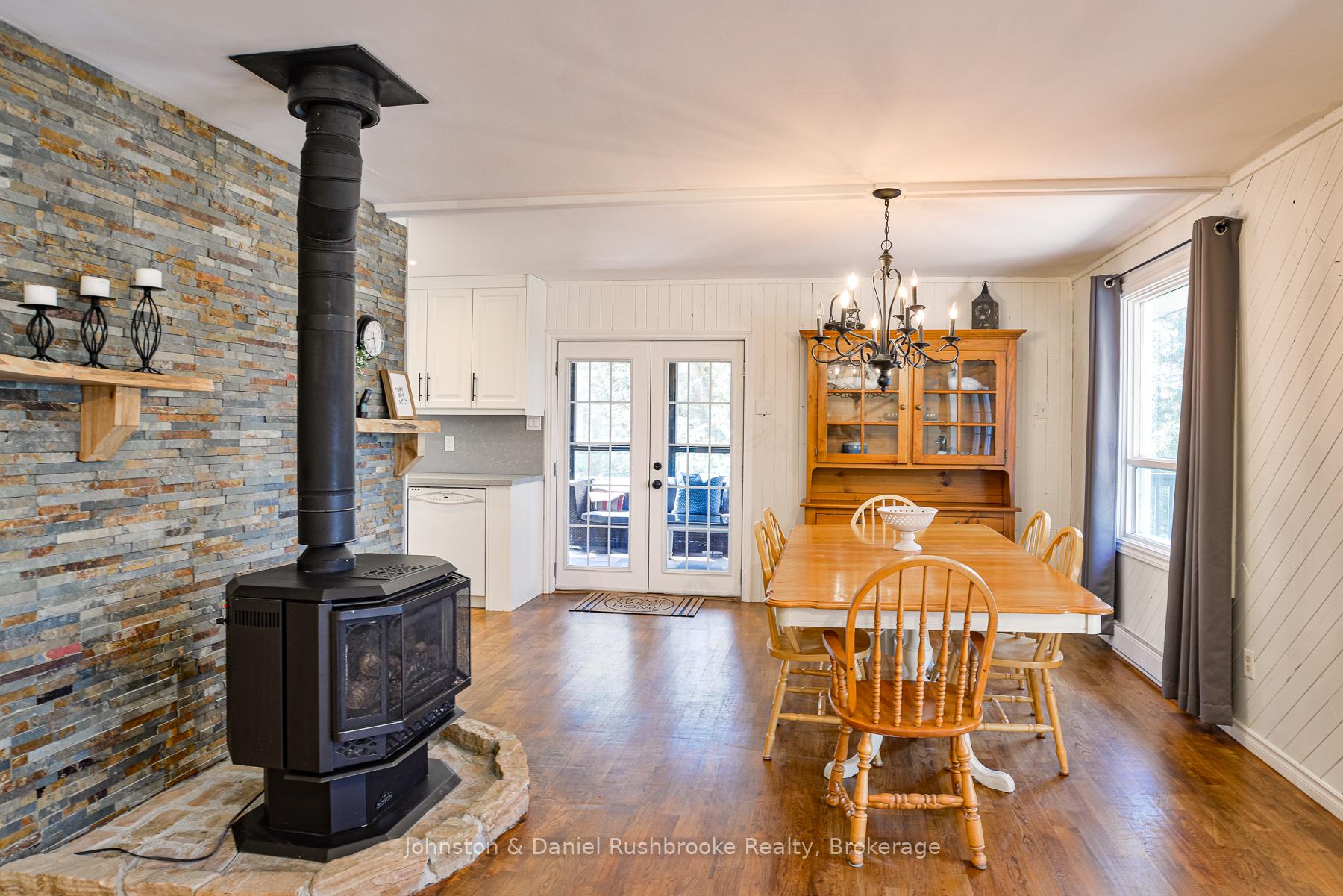 Photo 7 of 26 Woodland Drive, Seguin — HOMEH