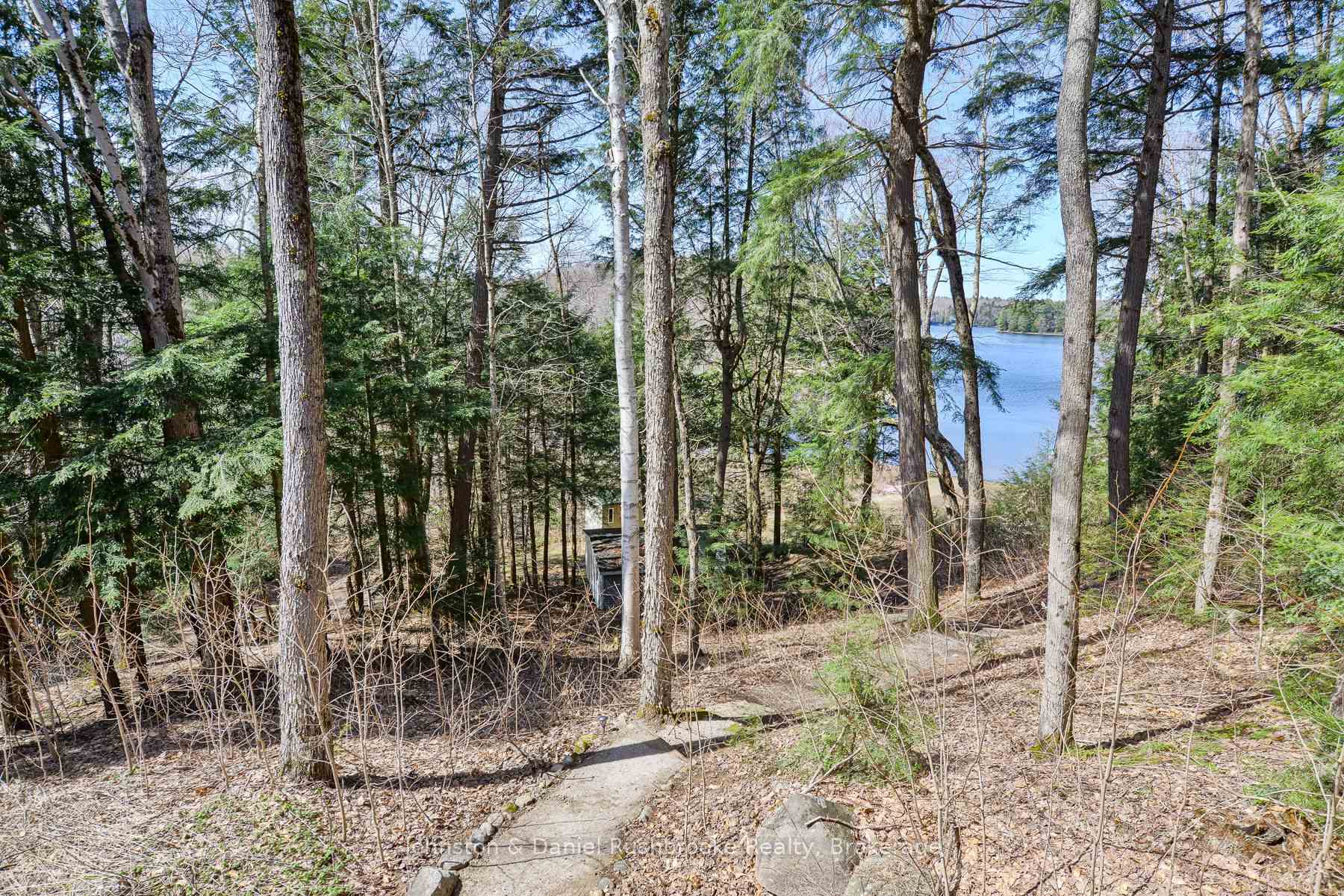 Photo 29 of 26 Woodland Drive, Seguin — HOMEH