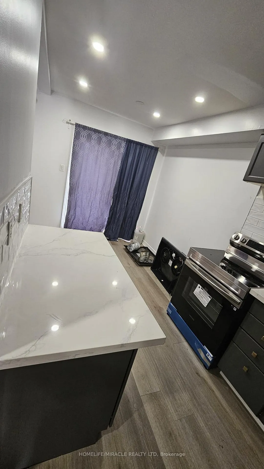 Photo 4 of 13 Prince Crescent, Brampton, Northwest Sandalwood Parkway — HOMEH