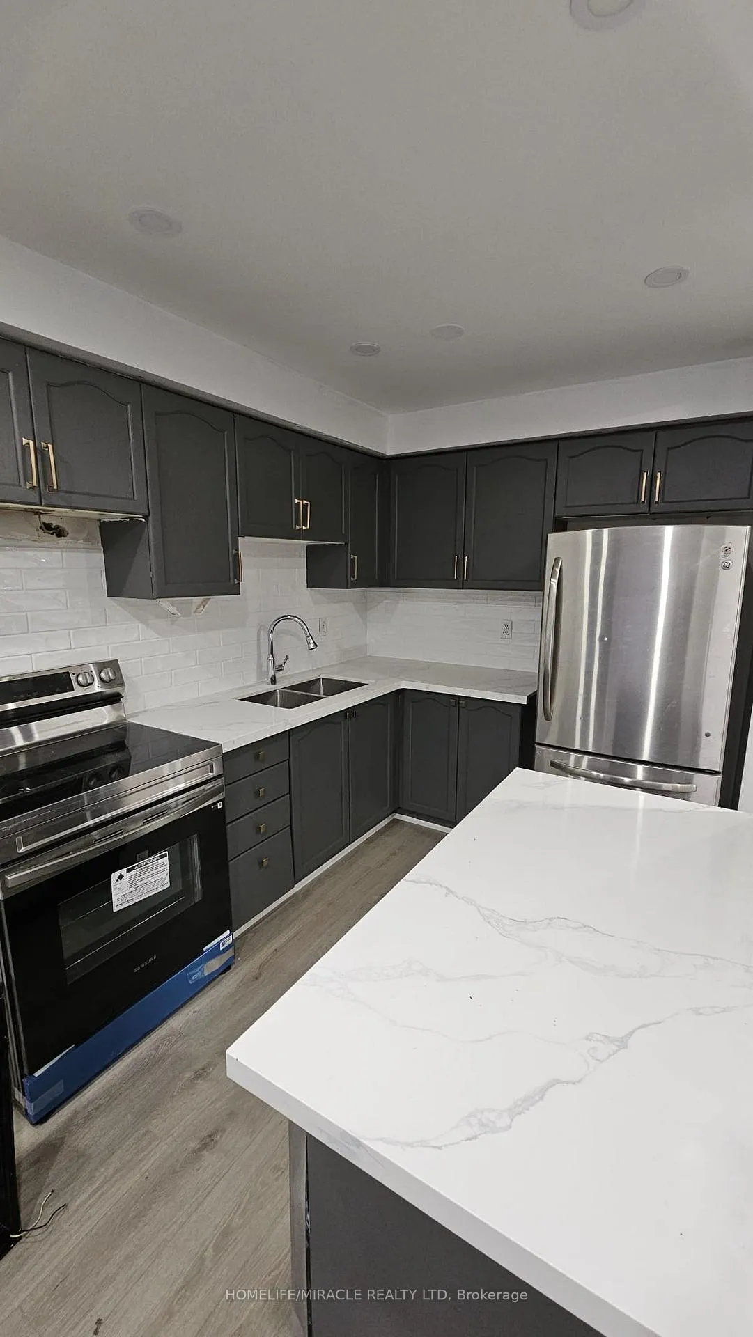 Photo 5 of 13 Prince Crescent, Brampton, Northwest Sandalwood Parkway — HOMEH