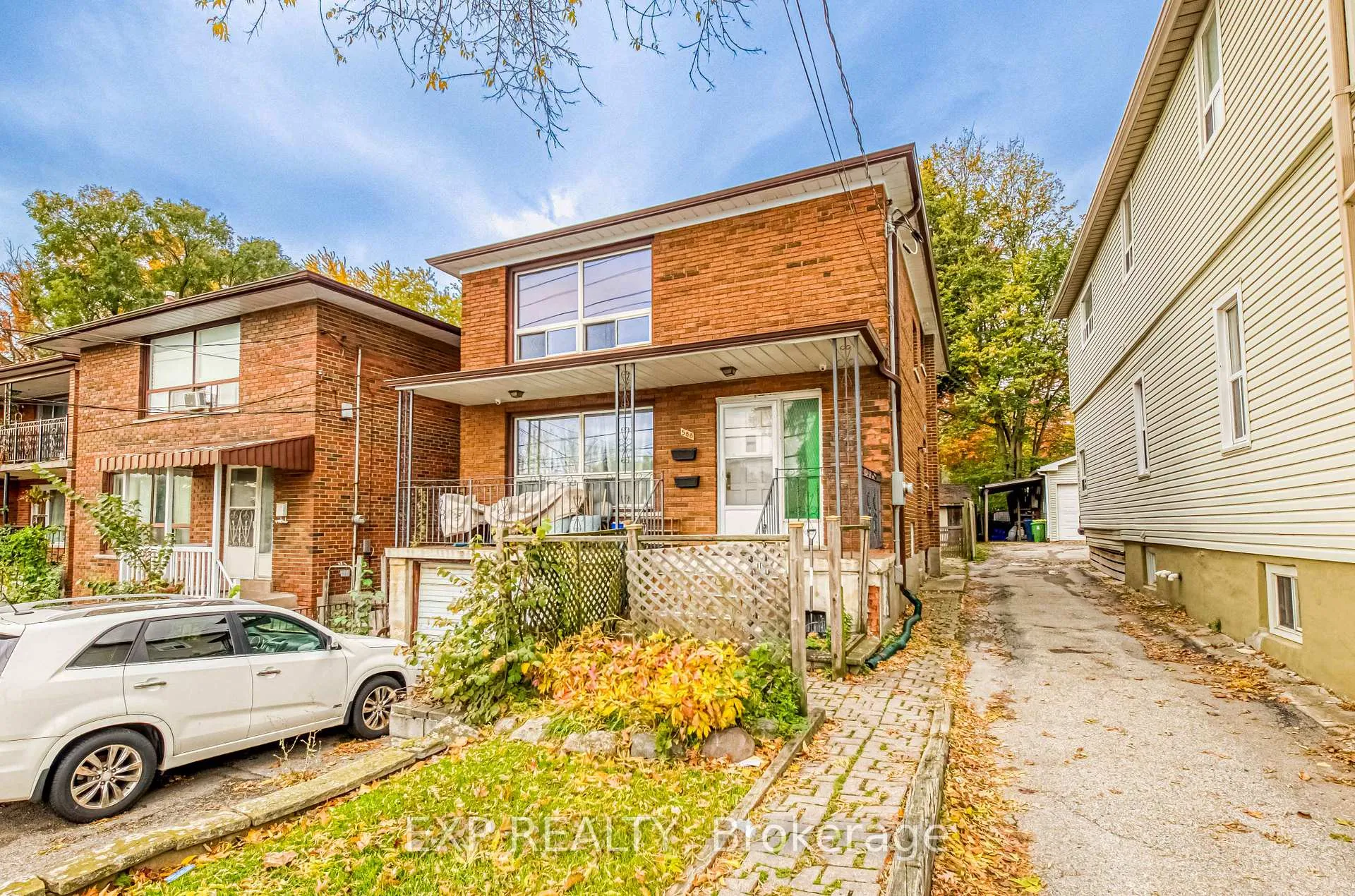 Front of 588 Warden Avenue