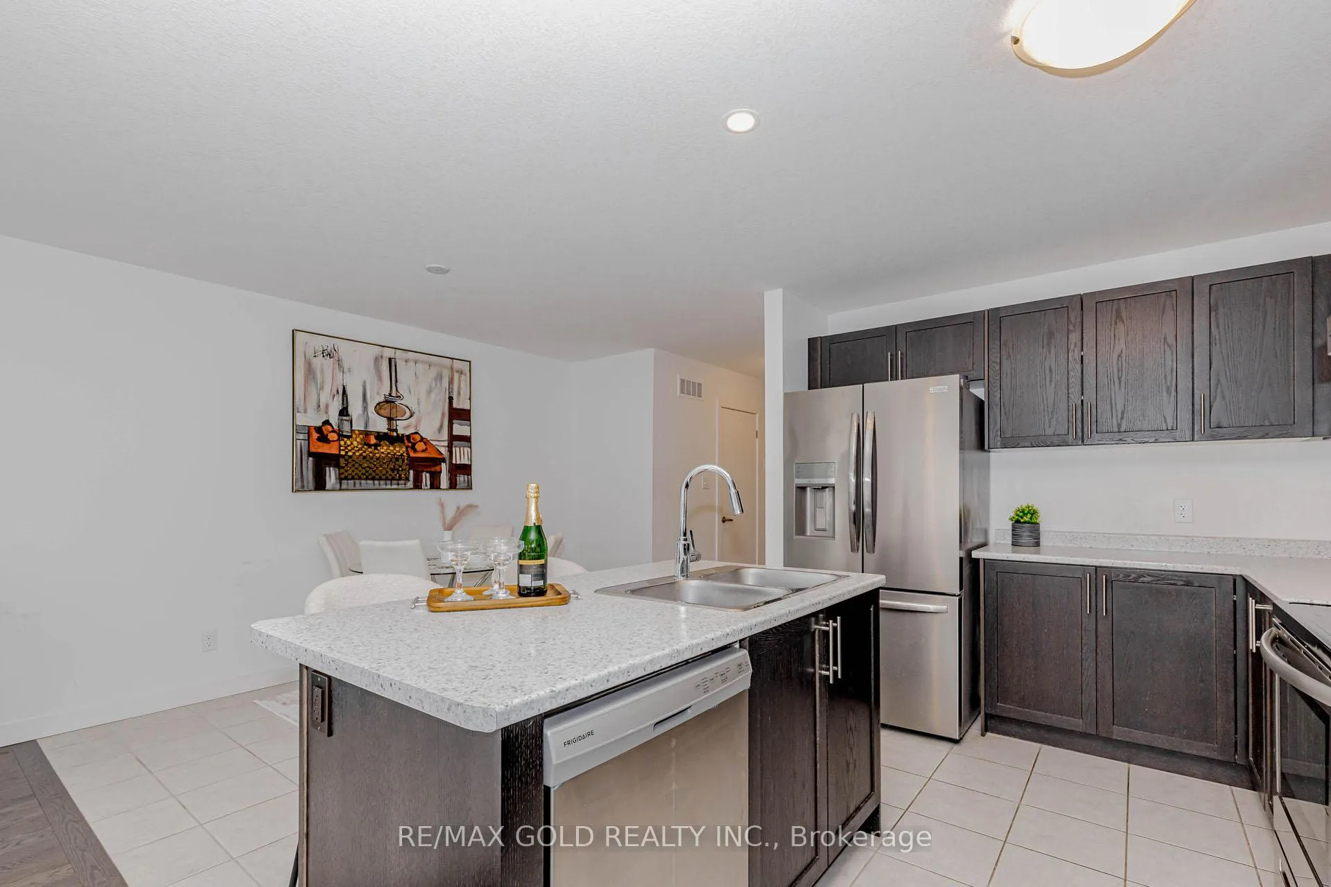 Photo 14 of 75 Pony Way, Kitchener — HOMEH