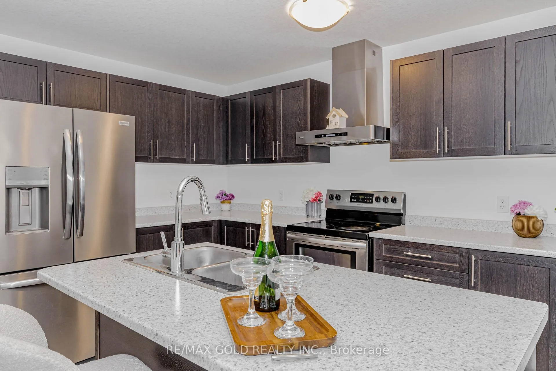 Photo 17 of 75 Pony Way, Kitchener — HOMEH