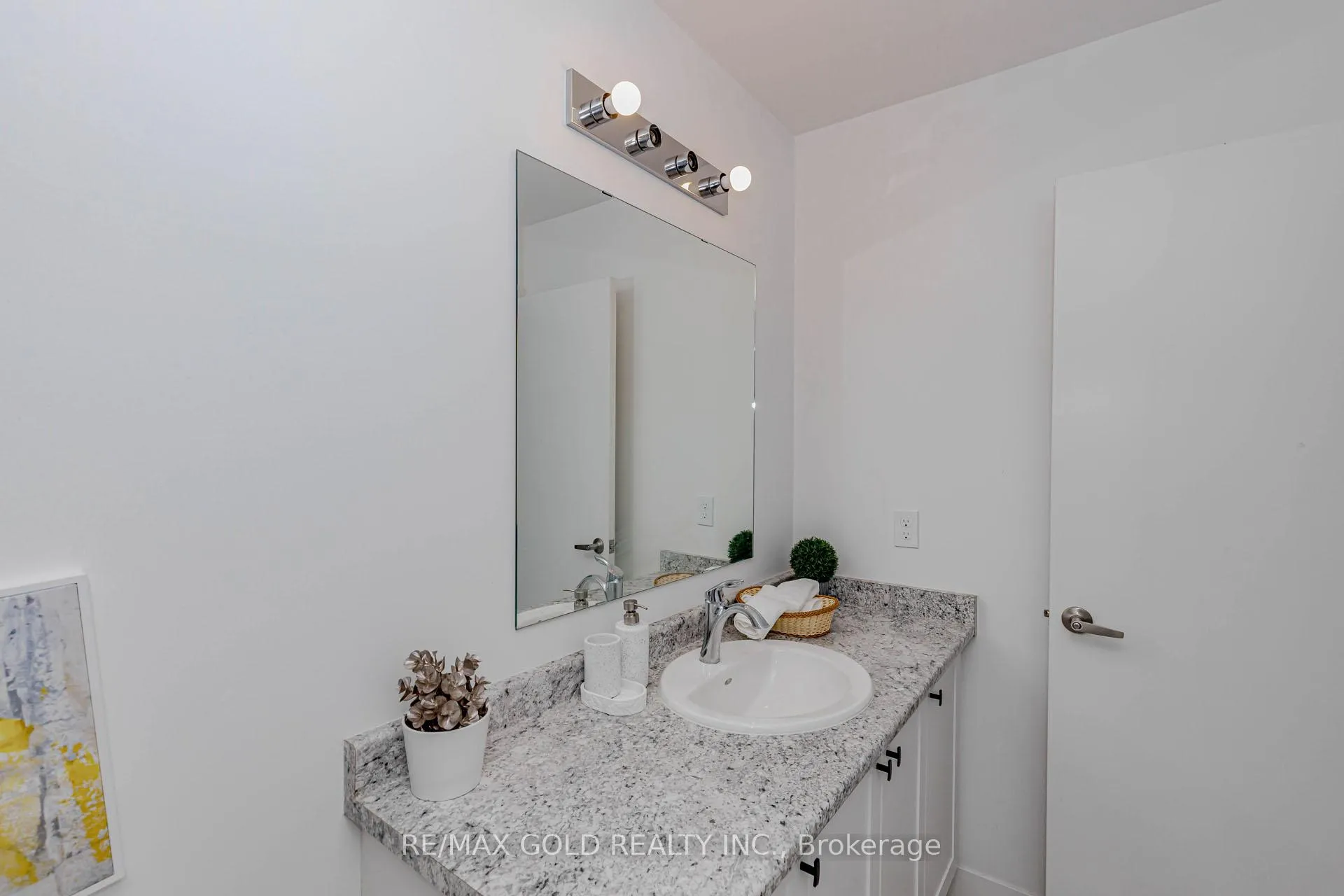 Photo 29 of 75 Pony Way, Kitchener — HOMEH
