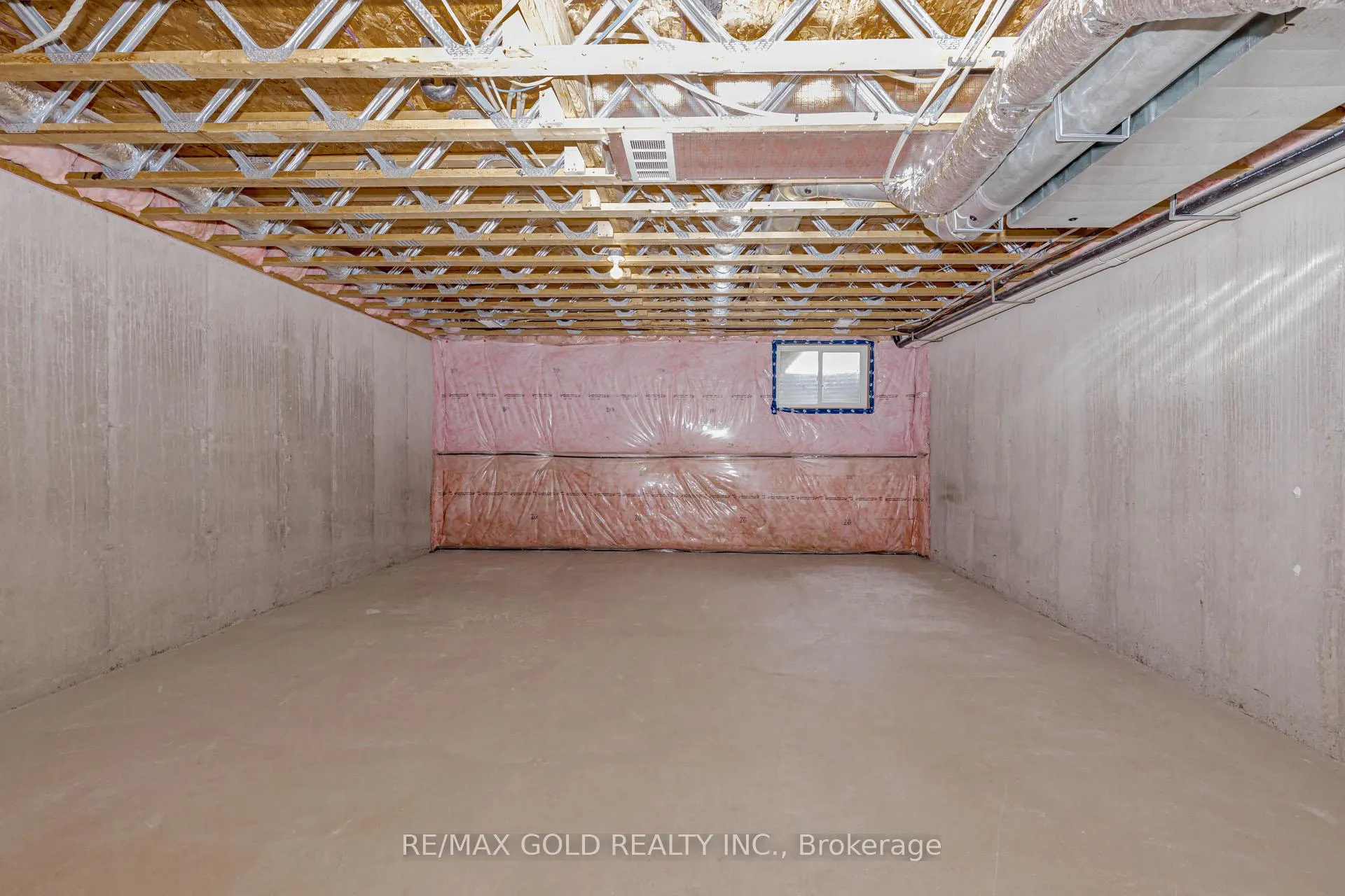 Photo 32 of 75 Pony Way, Kitchener — HOMEH