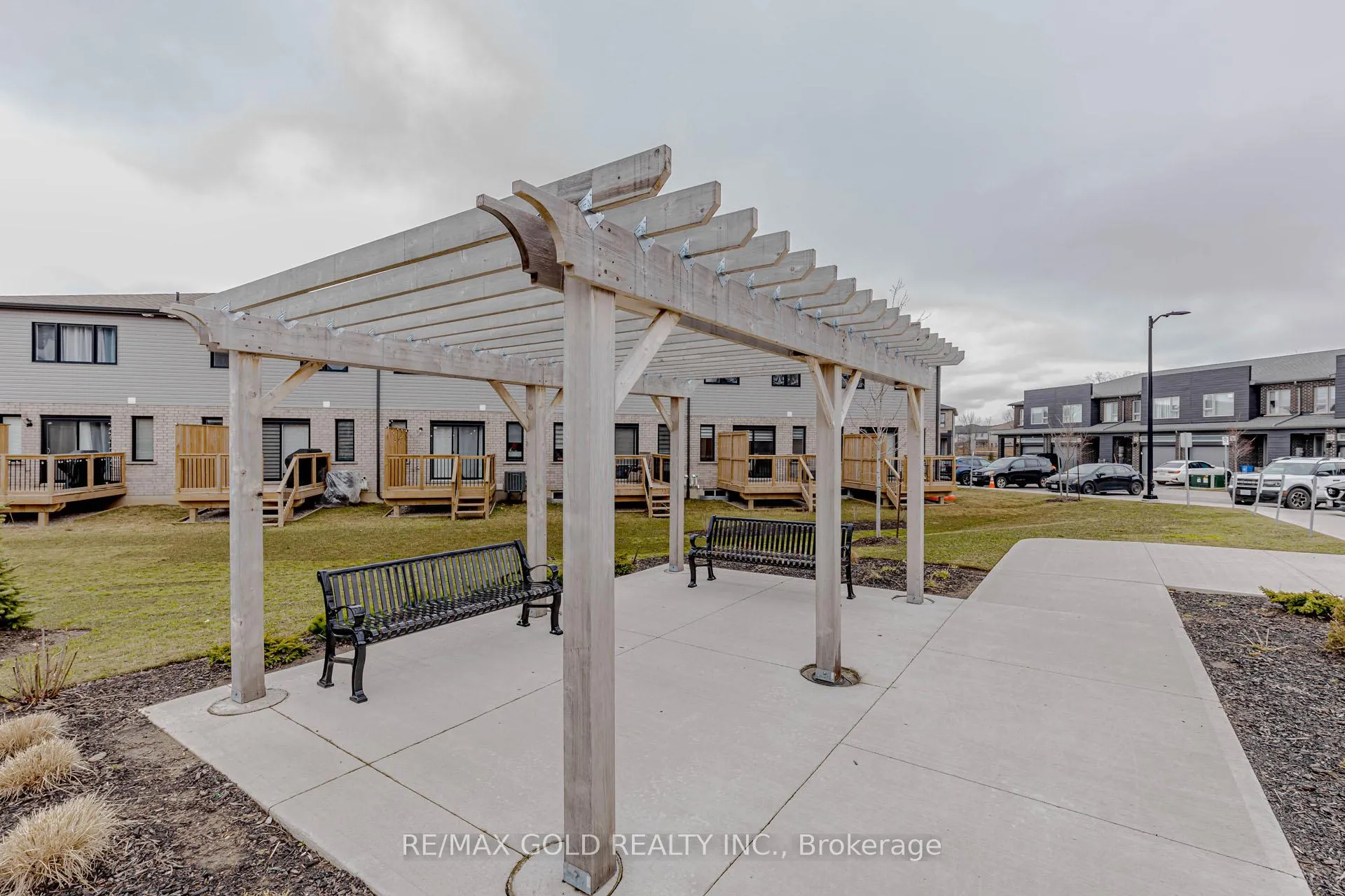 Photo 37 of 75 Pony Way, Kitchener — HOMEH