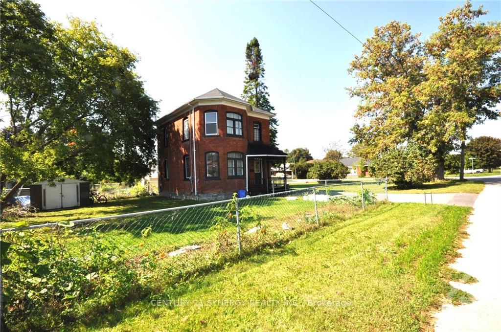 Photo 2 of 74 Jasper Avenue, Smiths Falls — HOMEH