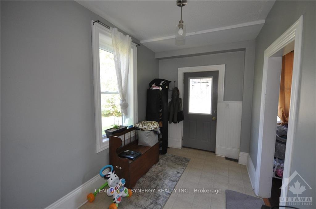 Photo 9 of 74 Jasper Avenue, Smiths Falls — HOMEH