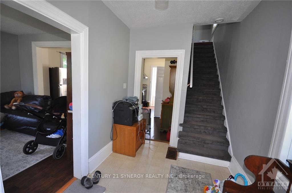 Photo 10 of 74 Jasper Avenue, Smiths Falls — HOMEH