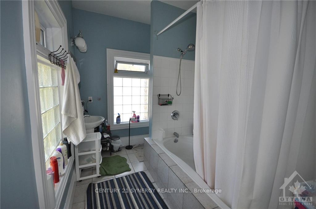 Photo 20 of 74 Jasper Avenue, Smiths Falls — HOMEH