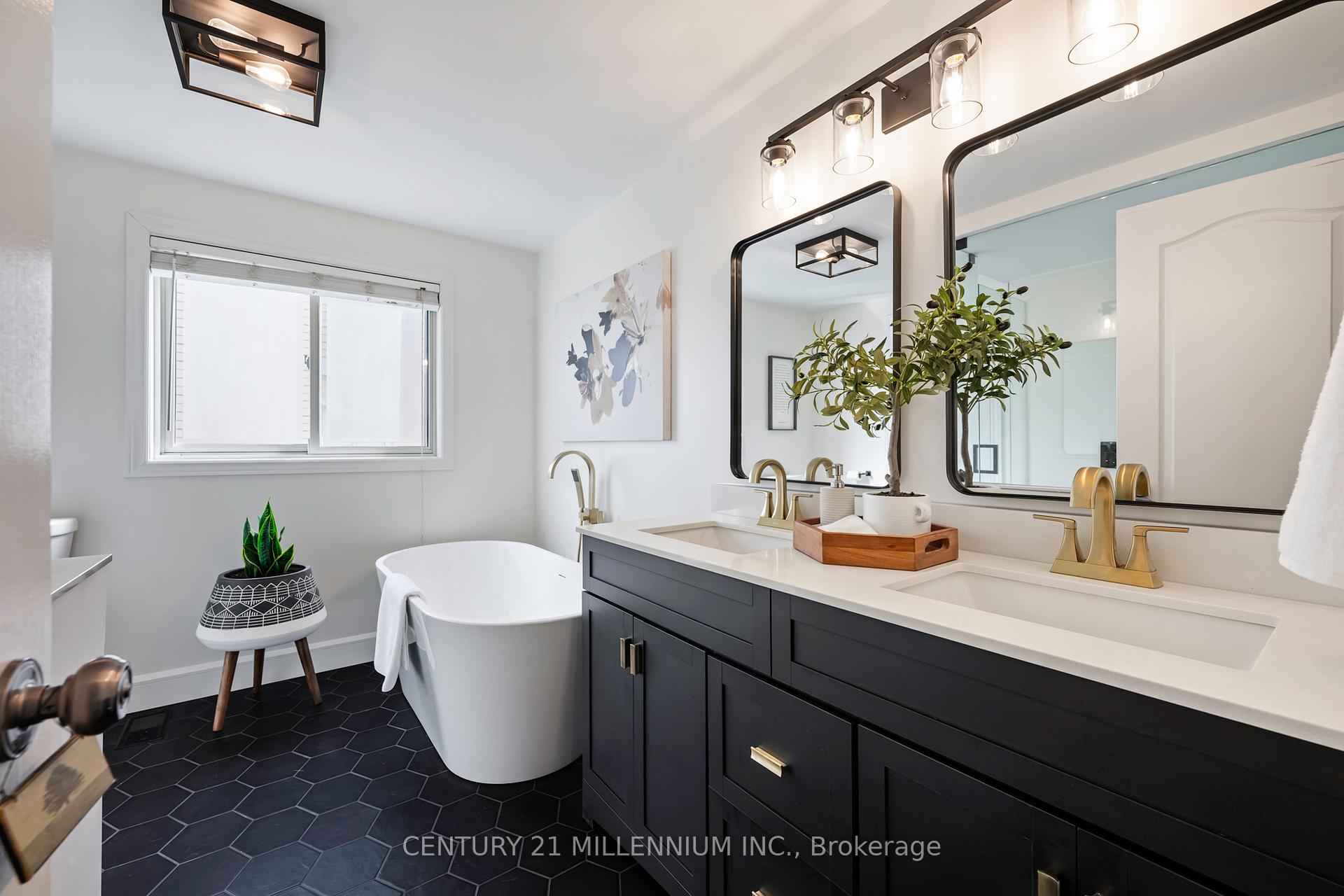 Photo 23 of 416 Rintoul Crescent, Shelburne — HOMEH