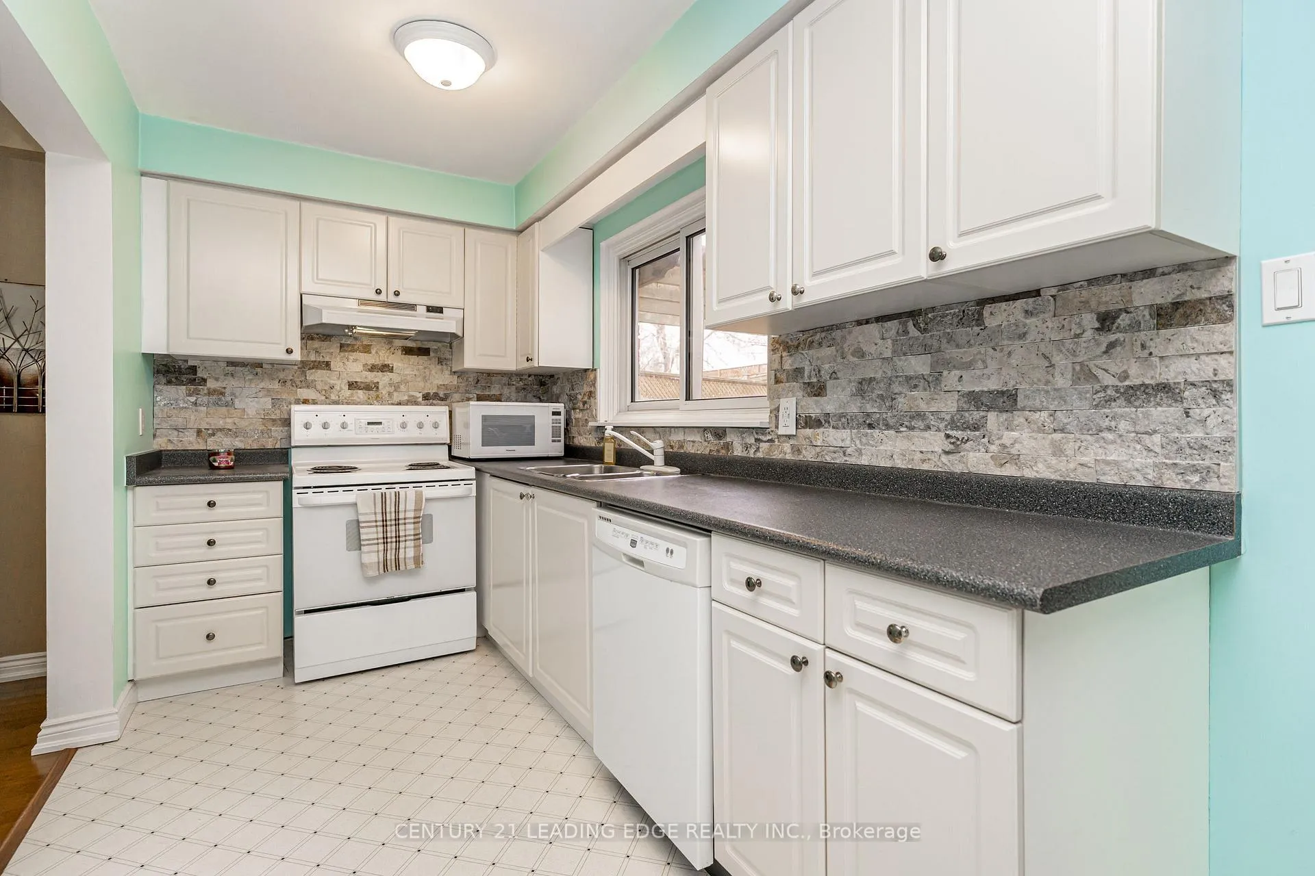 Photo 12 of 1288 Eldorado Avenue, Oshawa, Eastdale — HOMEH