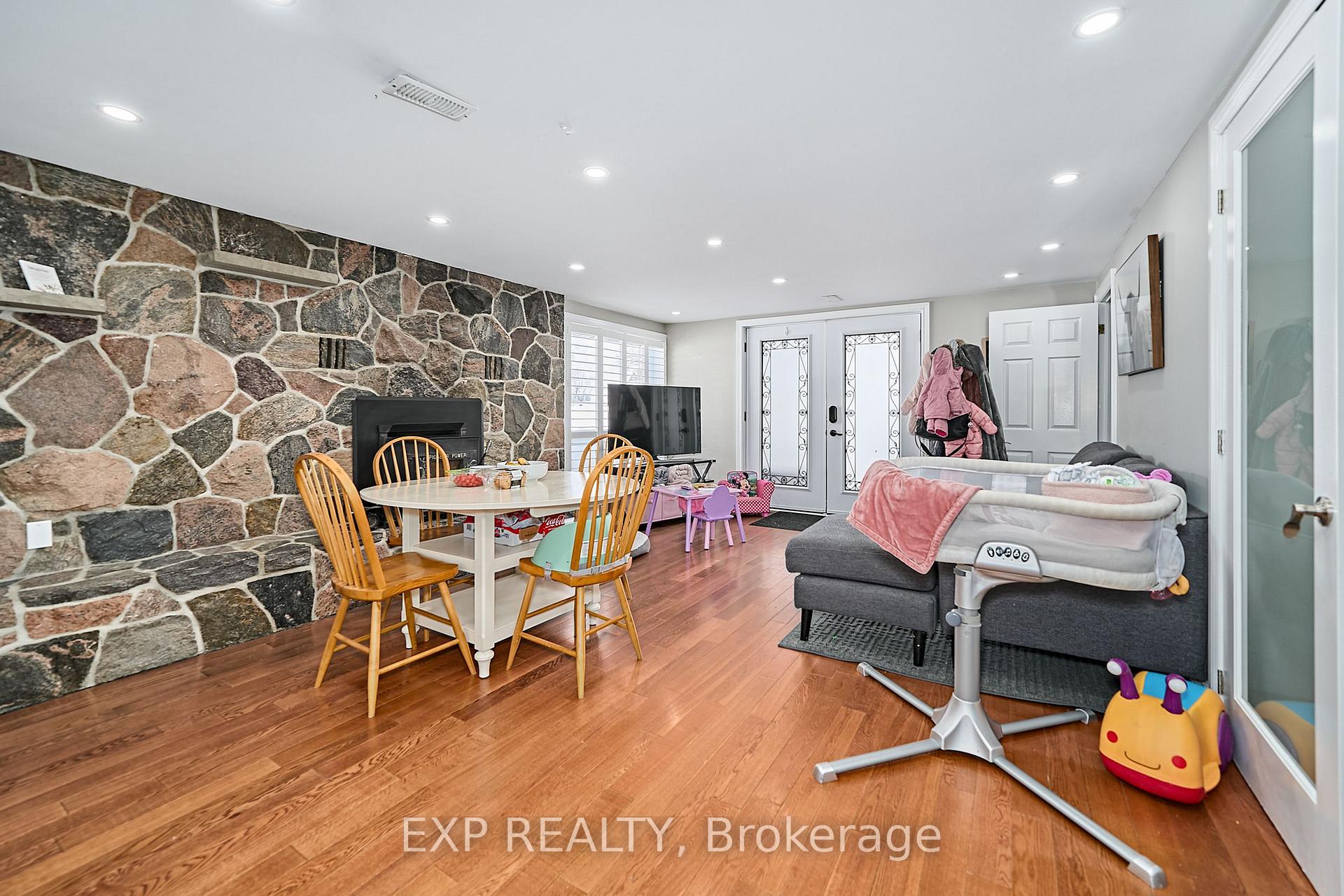 Photo 21 of 102 Aldred Drive, Scugog, Rural Scugog — HOMEH