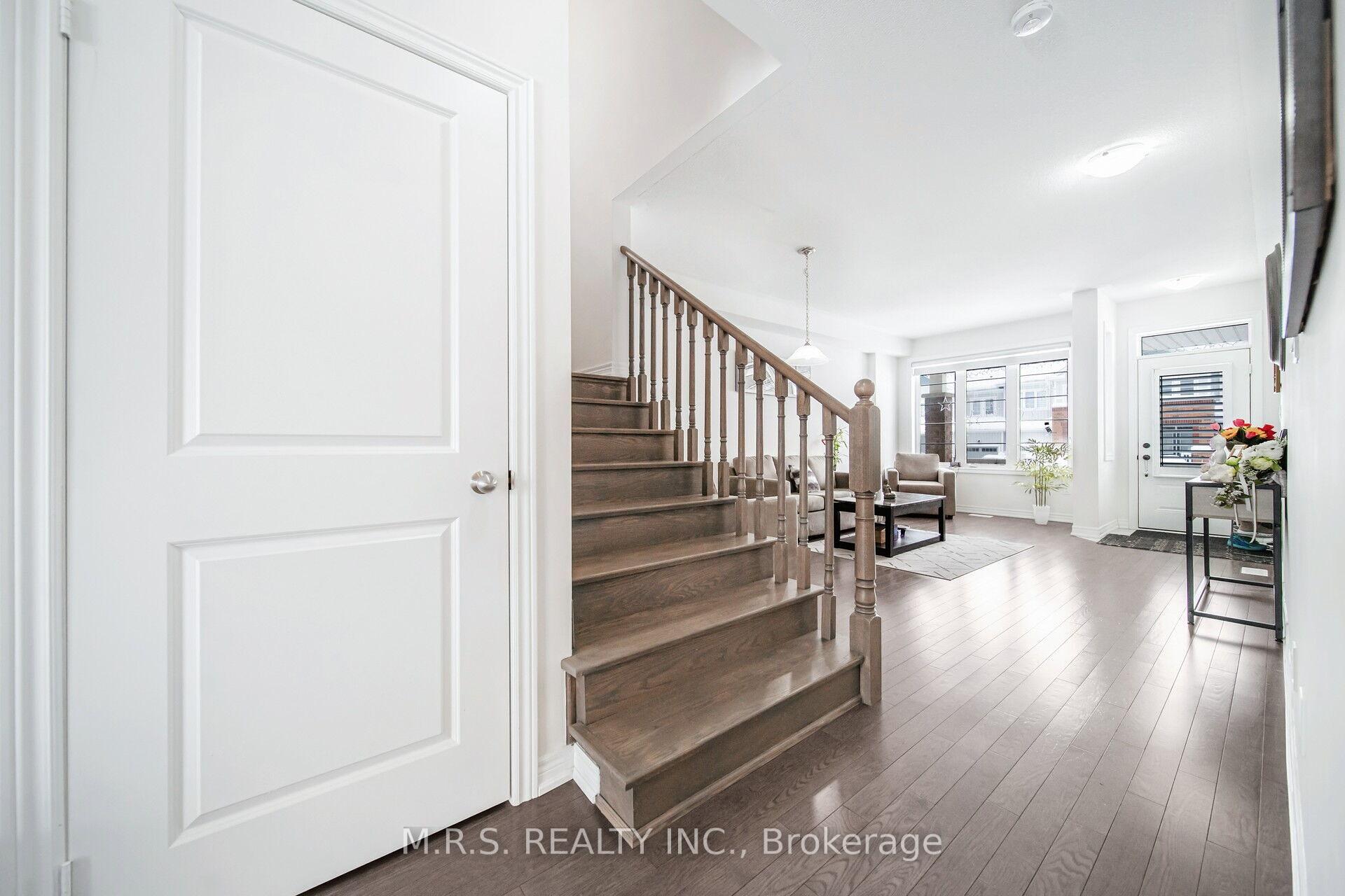 Photo 11 of 557 Red Elm Road, Shelburne — HOMEH