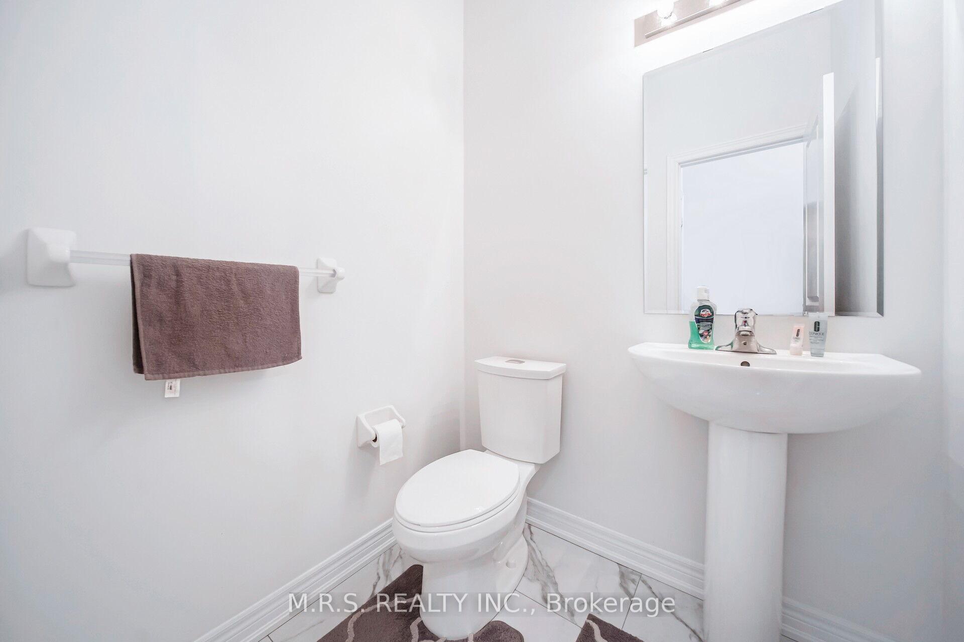 Photo 13 of 557 Red Elm Road, Shelburne — HOMEH