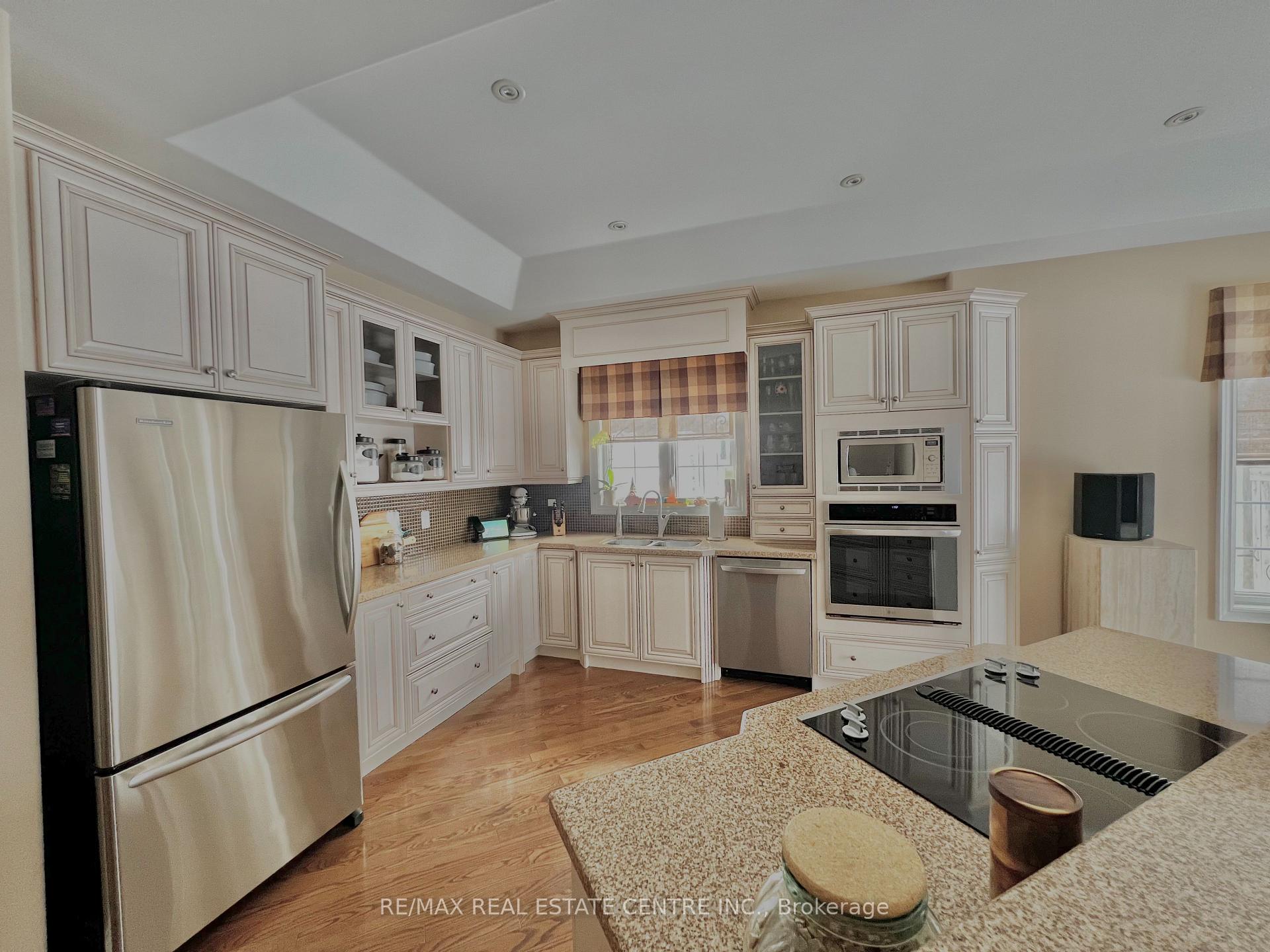 Photo 14 of 176 Berry Street, Shelburne — HOMEH