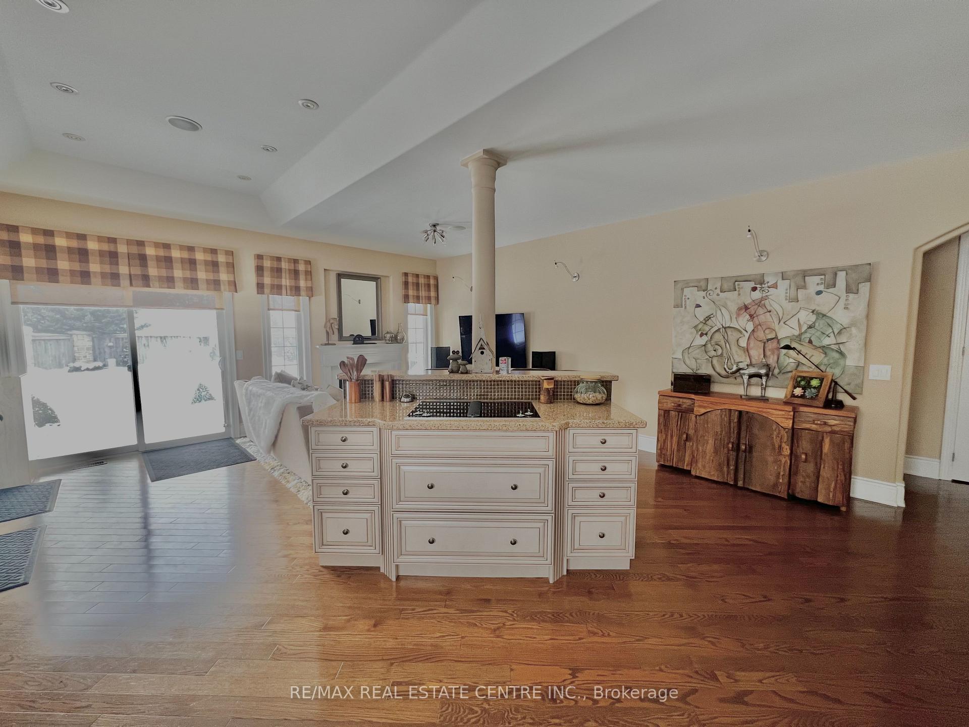 Photo 16 of 176 Berry Street, Shelburne — HOMEH
