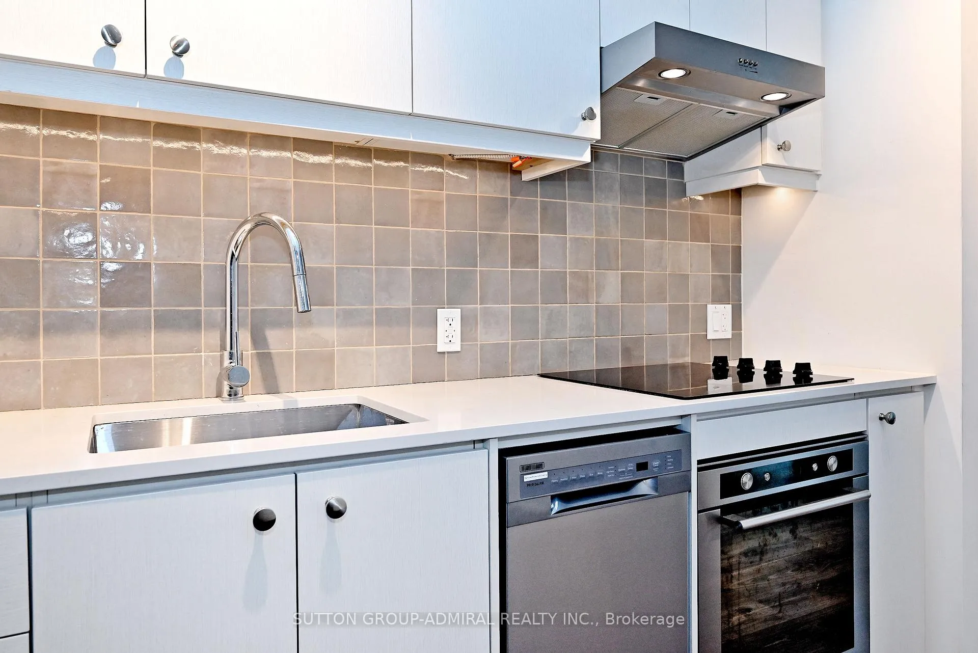 Photo 18 of Unit 1108, 9 Tecumseth Street, Toronto, Niagara — HOMEH