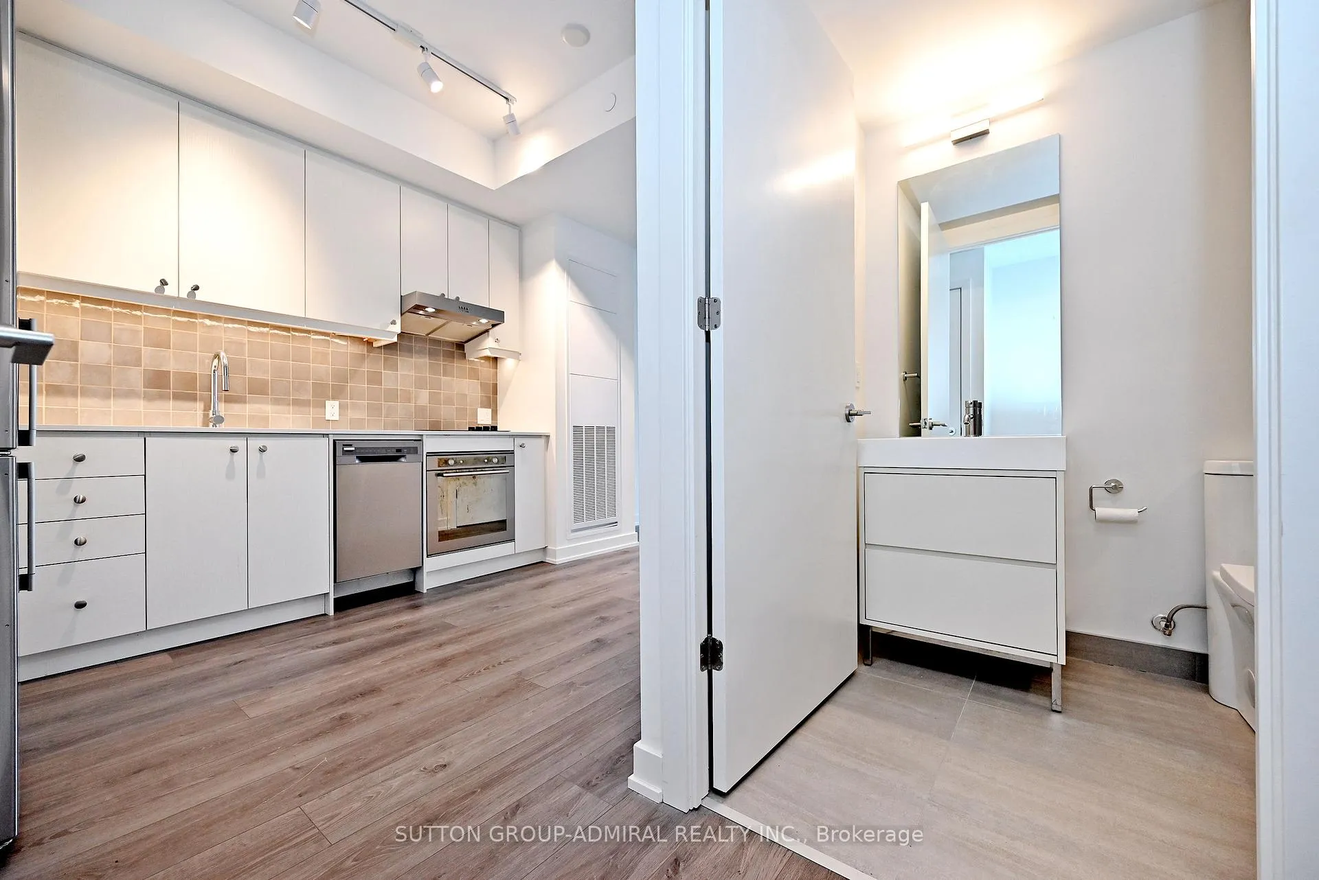Photo 25 of Unit 1108, 9 Tecumseth Street, Toronto, Niagara — HOMEH