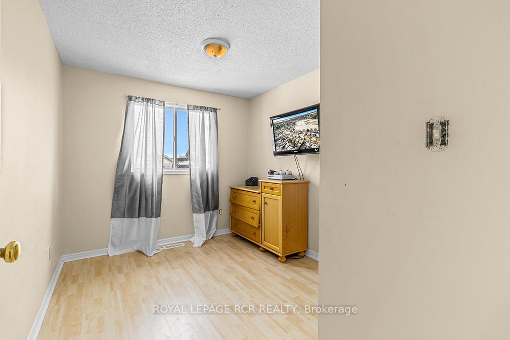 Photo 18 of 531 Park Avenue, Shelburne — HOMEH