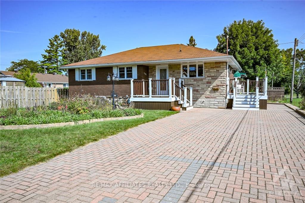 Front of 207 Frost Street