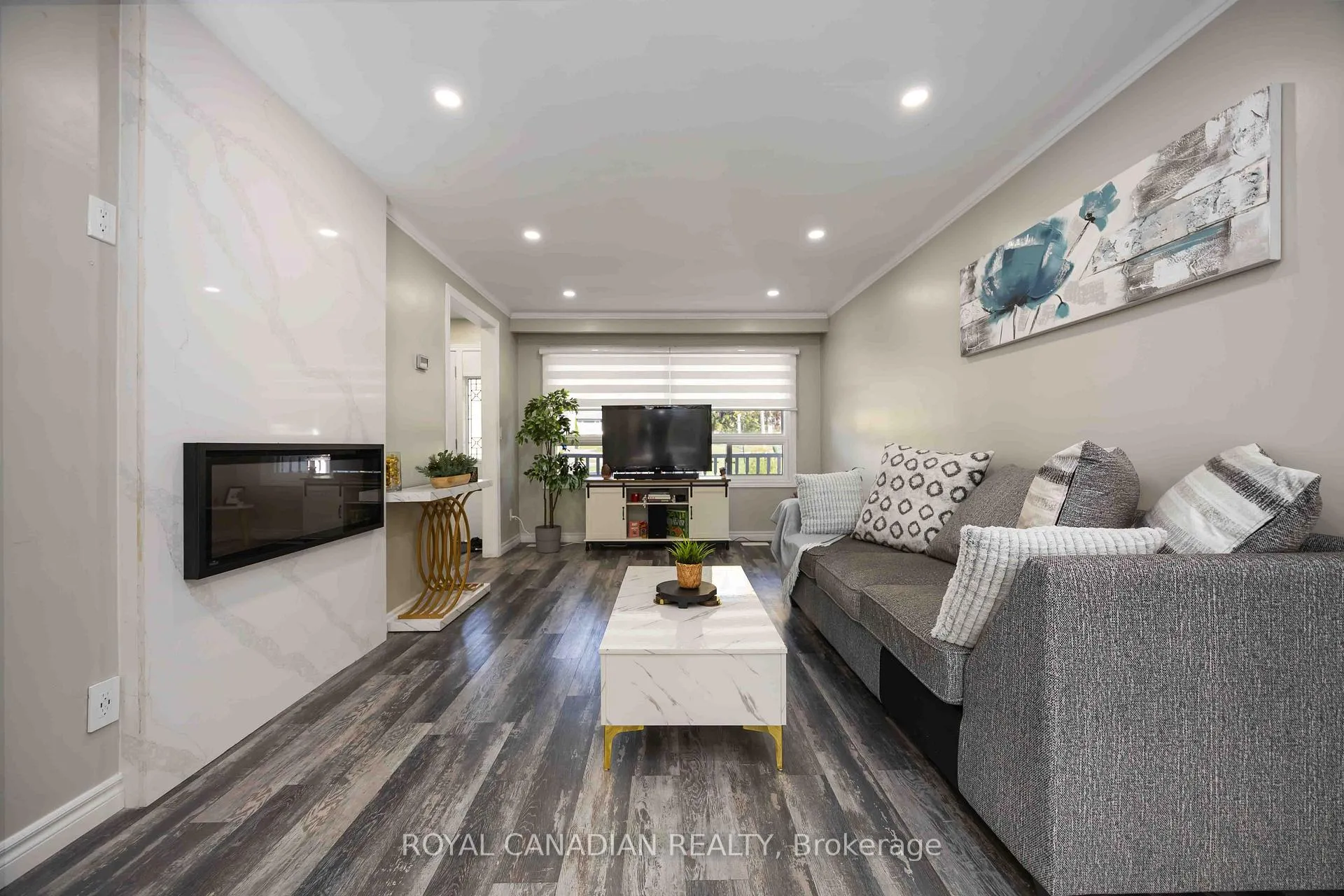 Photo 7 of 1057 King Street E, Oshawa, Donevan — HOMEH