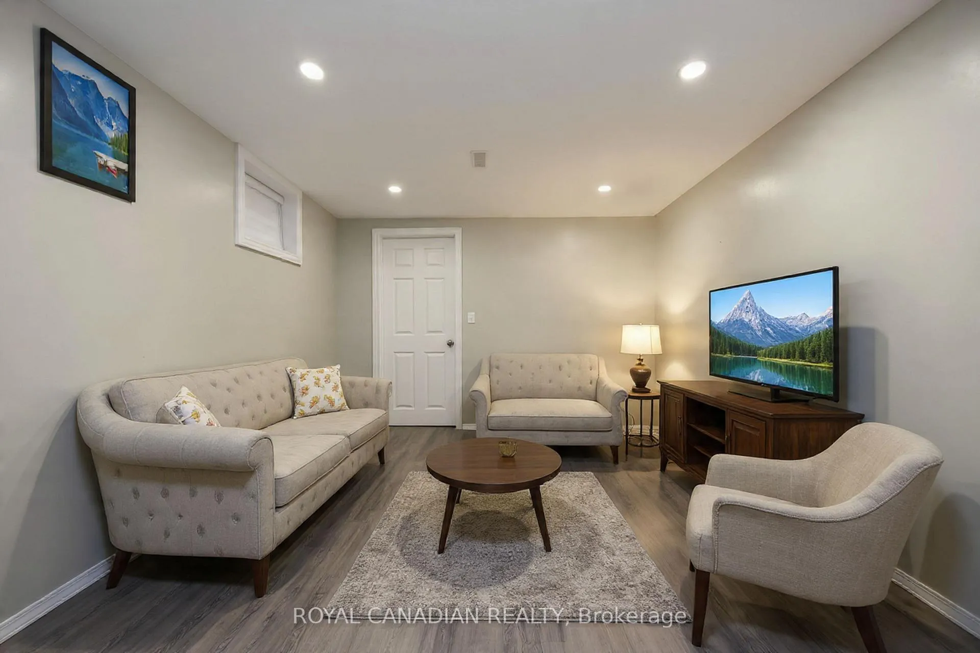 Photo 25 of 1057 King Street E, Oshawa, Donevan — HOMEH