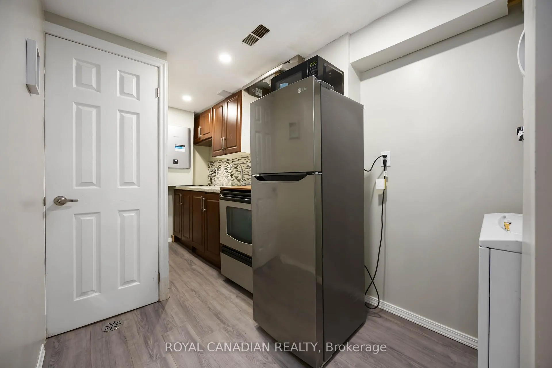 Photo 27 of 1057 King Street E, Oshawa, Donevan — HOMEH