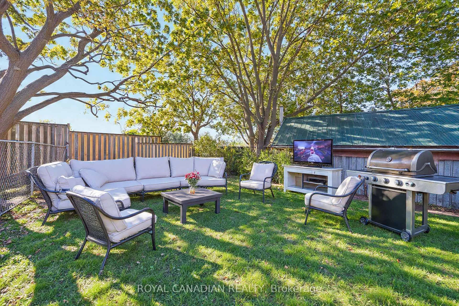 Photo 36 of 1057 King Street E, Oshawa, Donevan — HOMEH