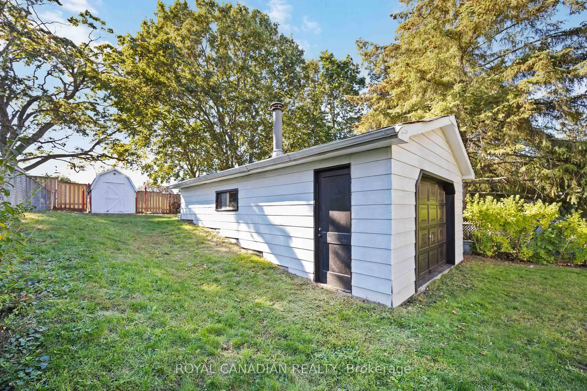 Photo 37 of 1057 King Street E, Oshawa, Donevan — HOMEH