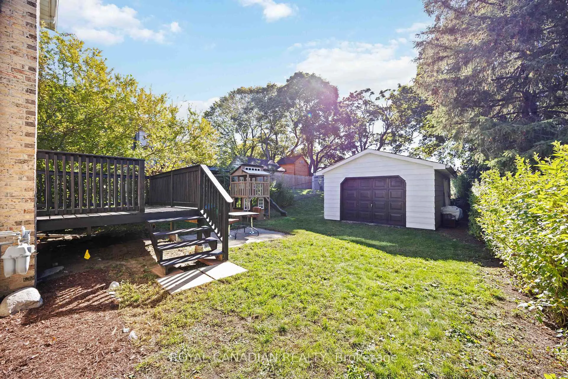 Photo 40 of 1057 King Street E, Oshawa, Donevan — HOMEH