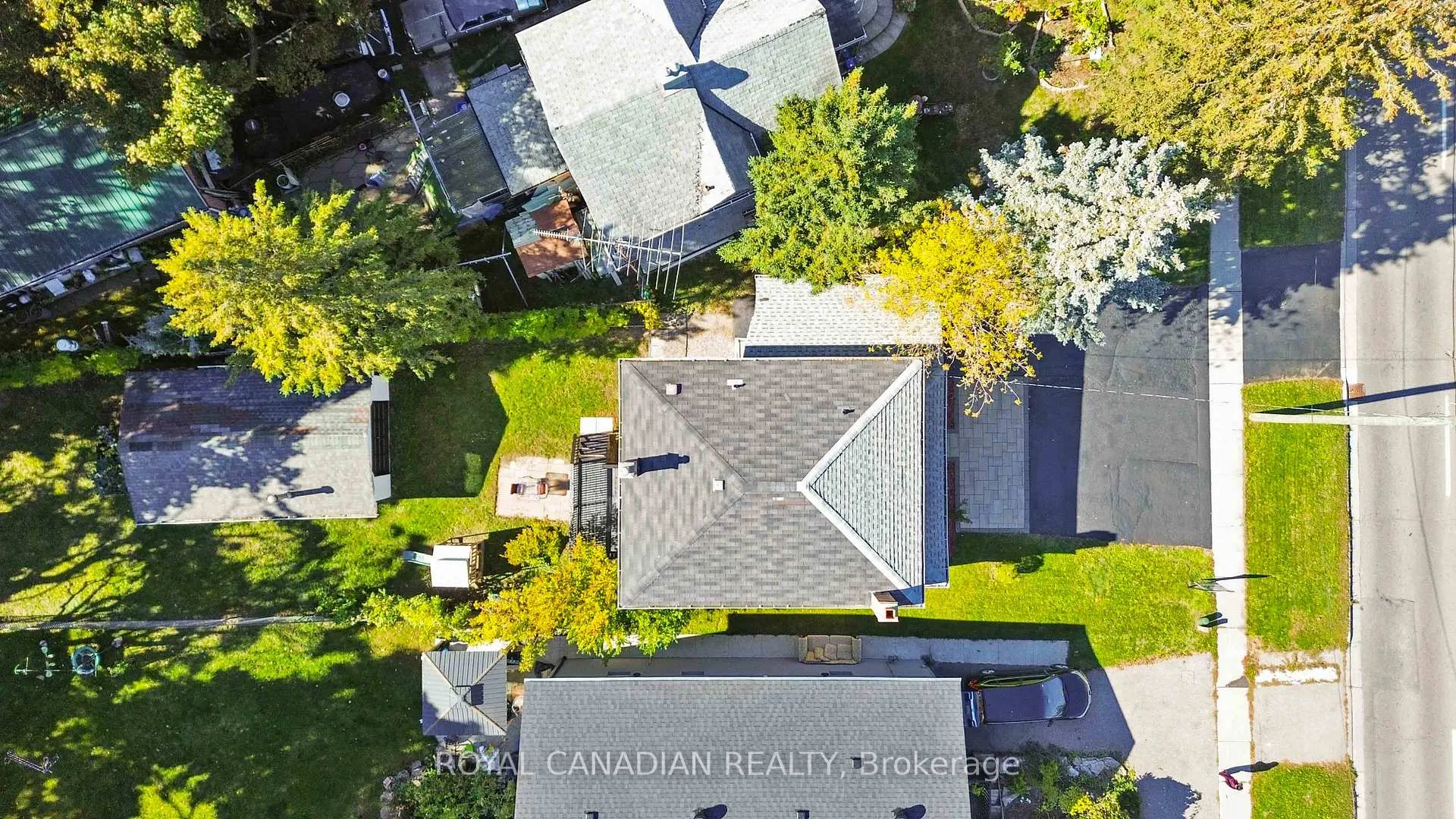 Photo 44 of 1057 King Street E, Oshawa, Donevan — HOMEH