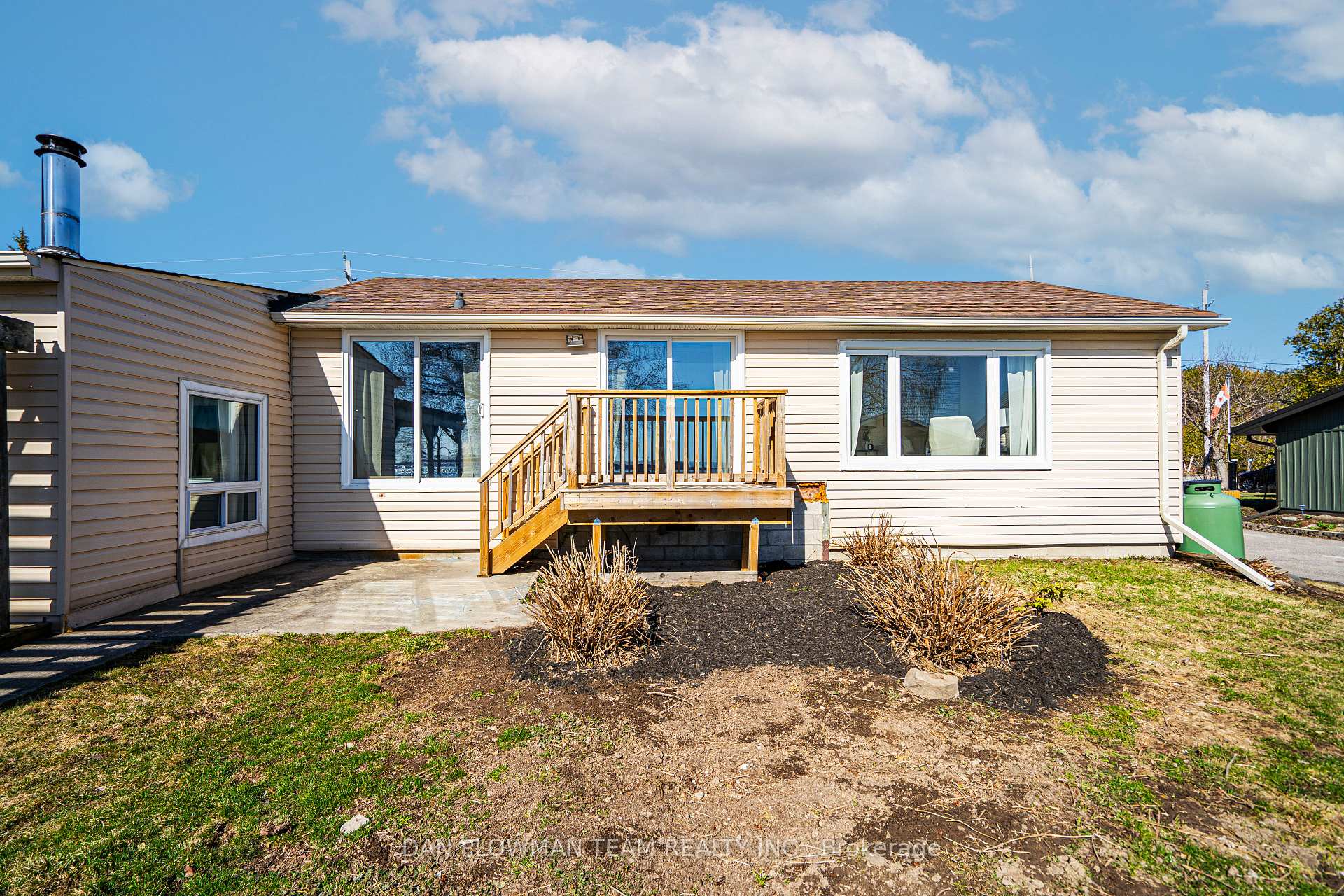 Photo 32 of 359 Carnegie Beach Road, Scugog, Rural Scugog — HOMEH