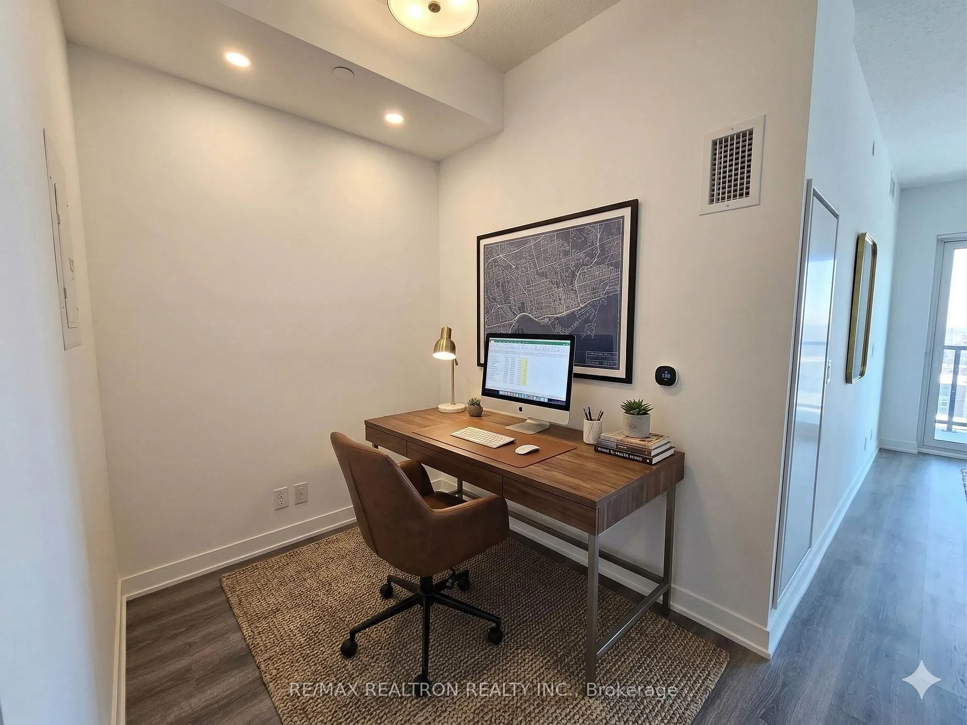 Photo 7 of Unit 3905, 180 Front Street E, Toronto, Moss Park — HOMEH