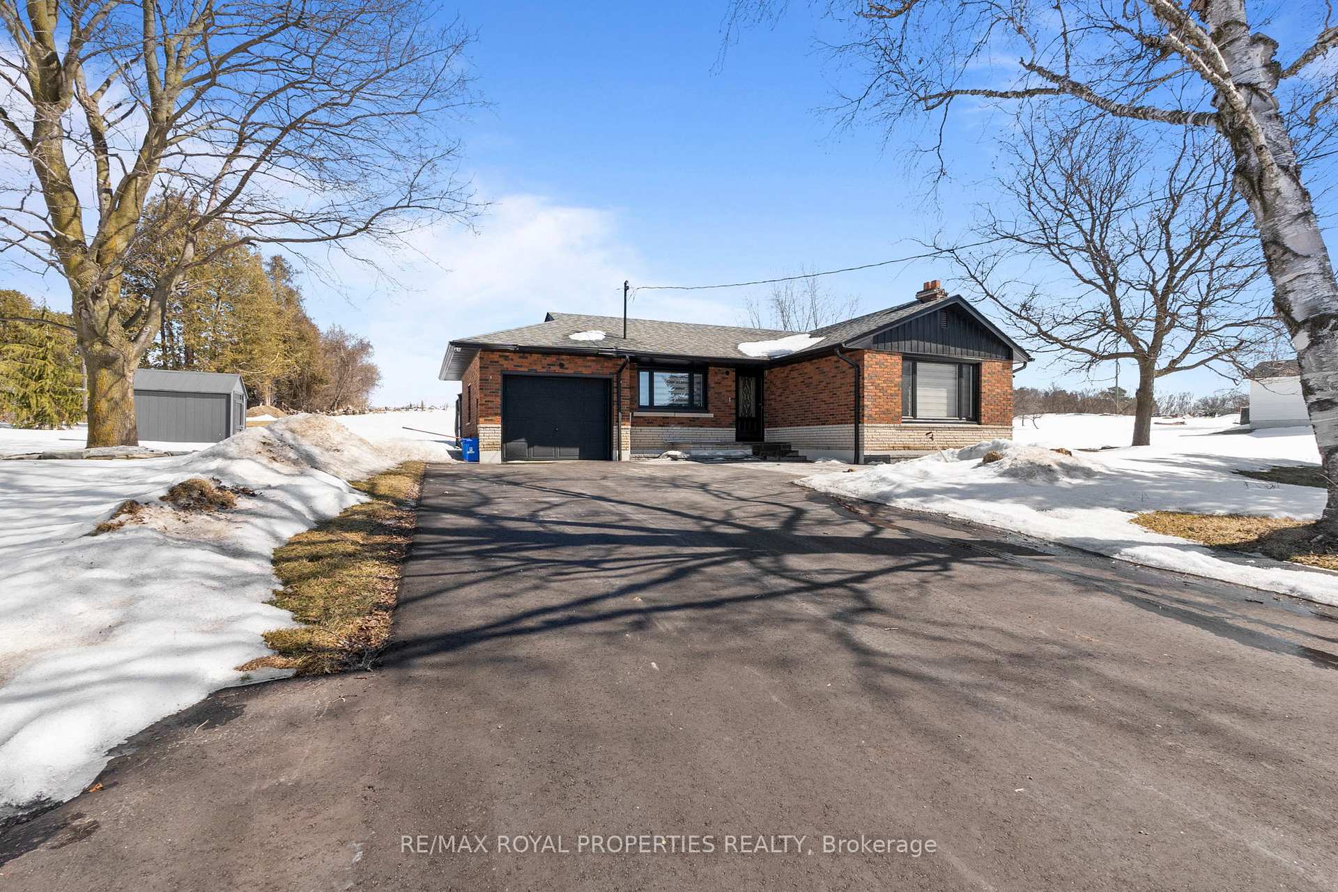 Photo 2 of 11101 Simcoe Street, Scugog, Port Perry — HOMEH